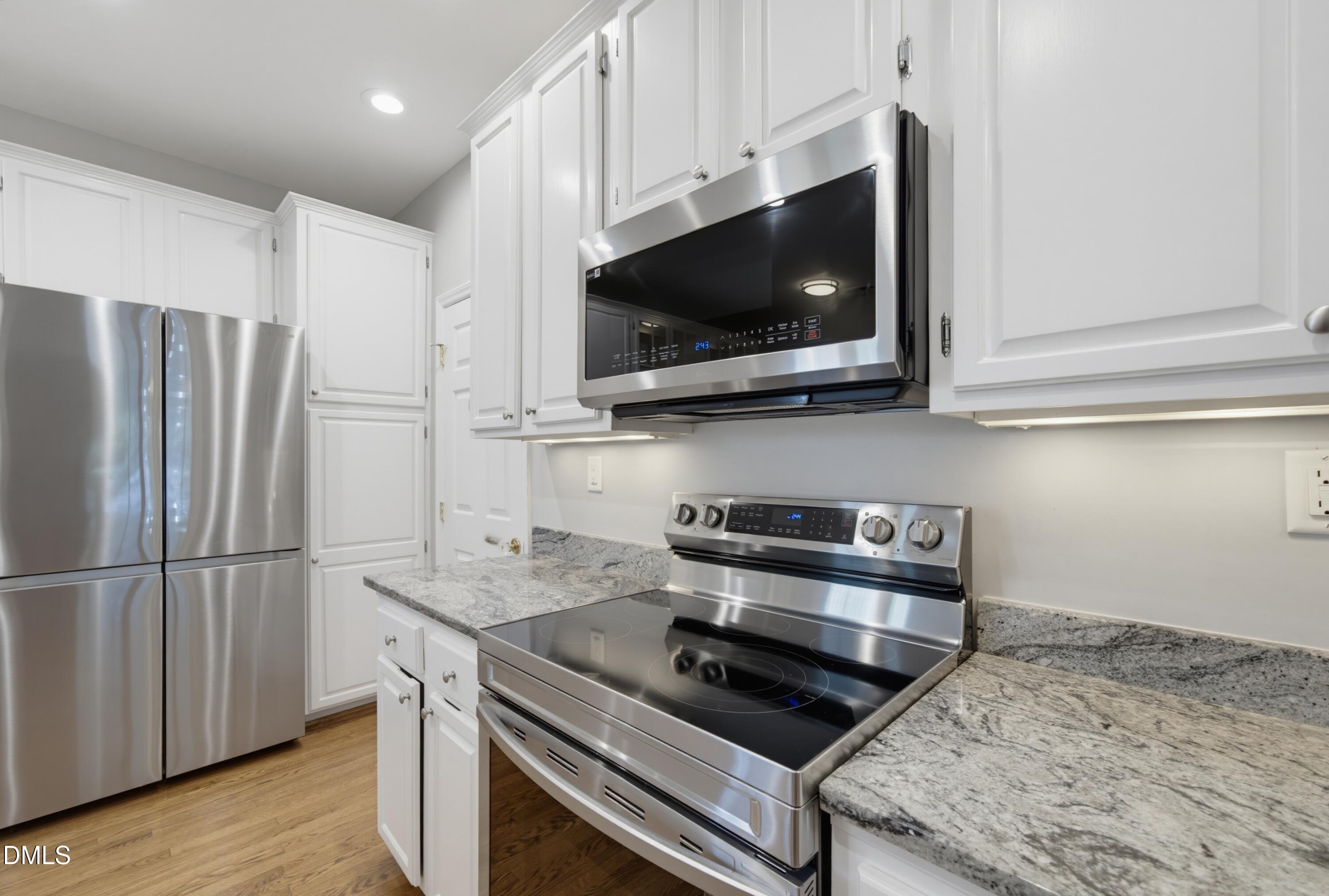 761 Bishops Park Drive 201 Property Photo 8