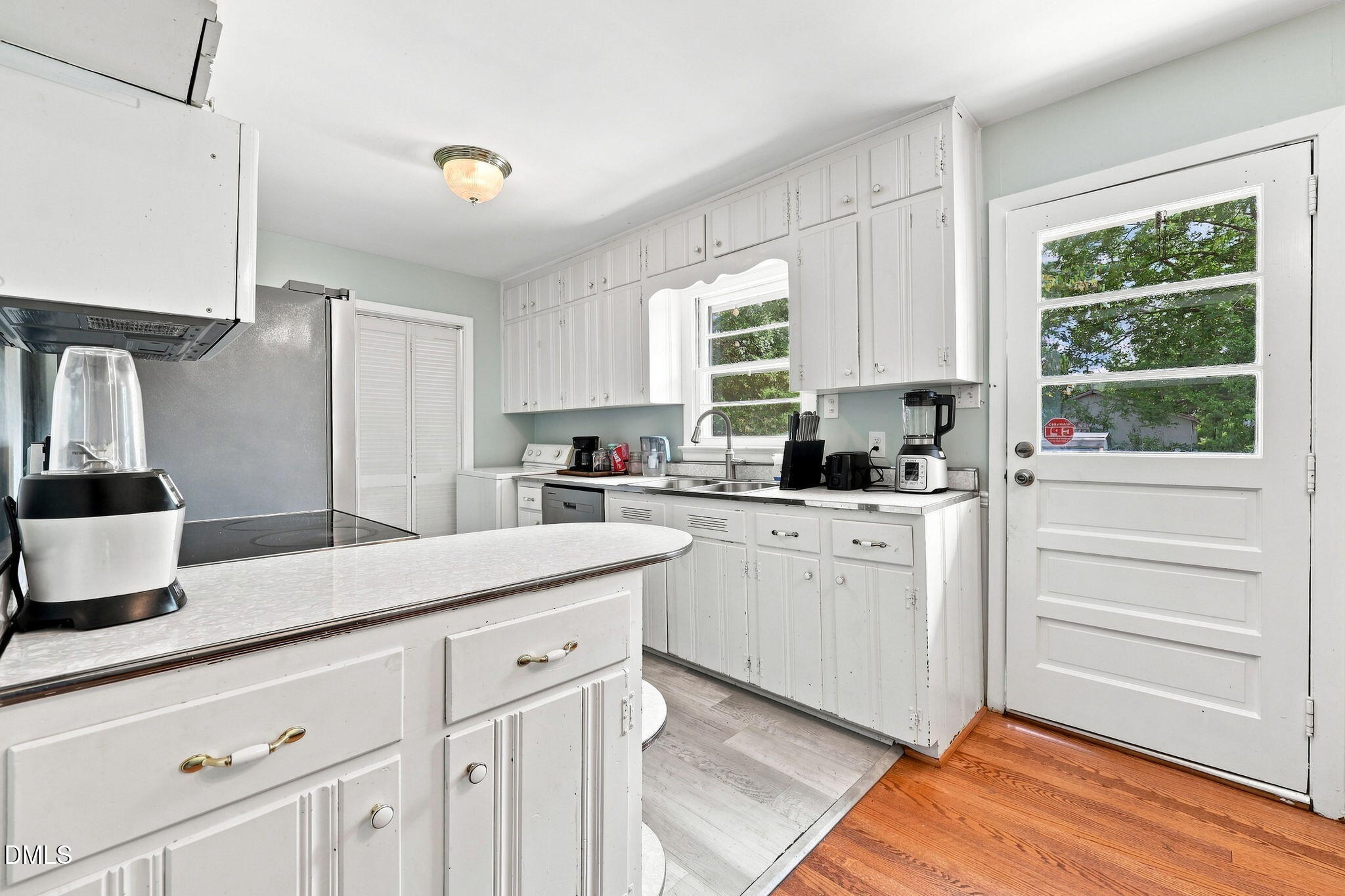 909 Brooks Avenue Property Photo 14