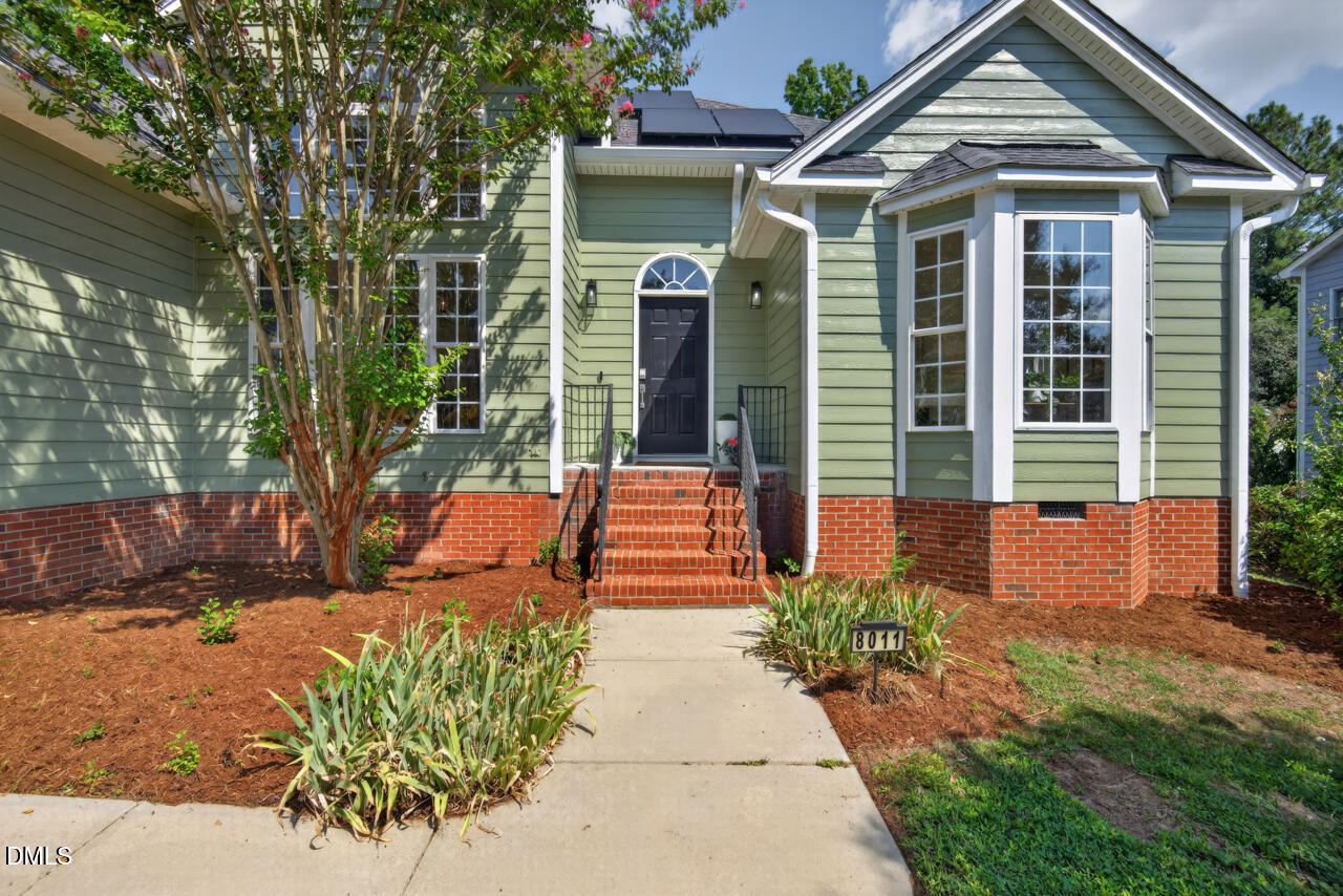 8011 Chatsworth Way Property Photo 2