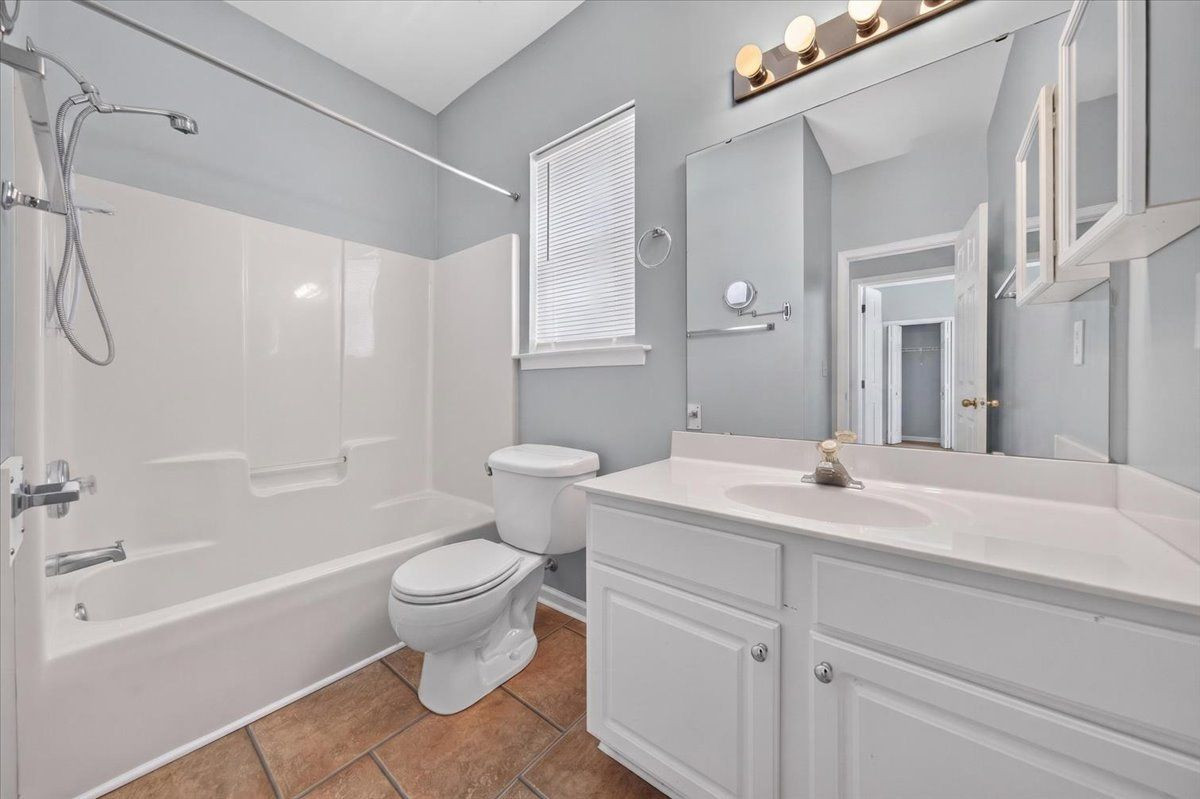 5045 Delta Lake Drive Property Photo 32