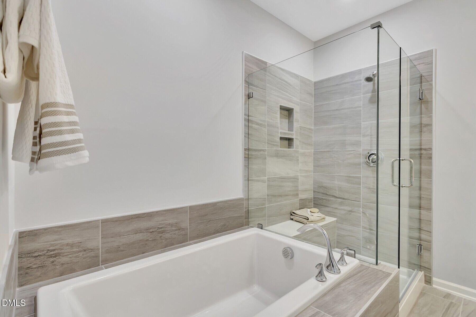 3056 Horton Ridge Boulevard Property Photo 6