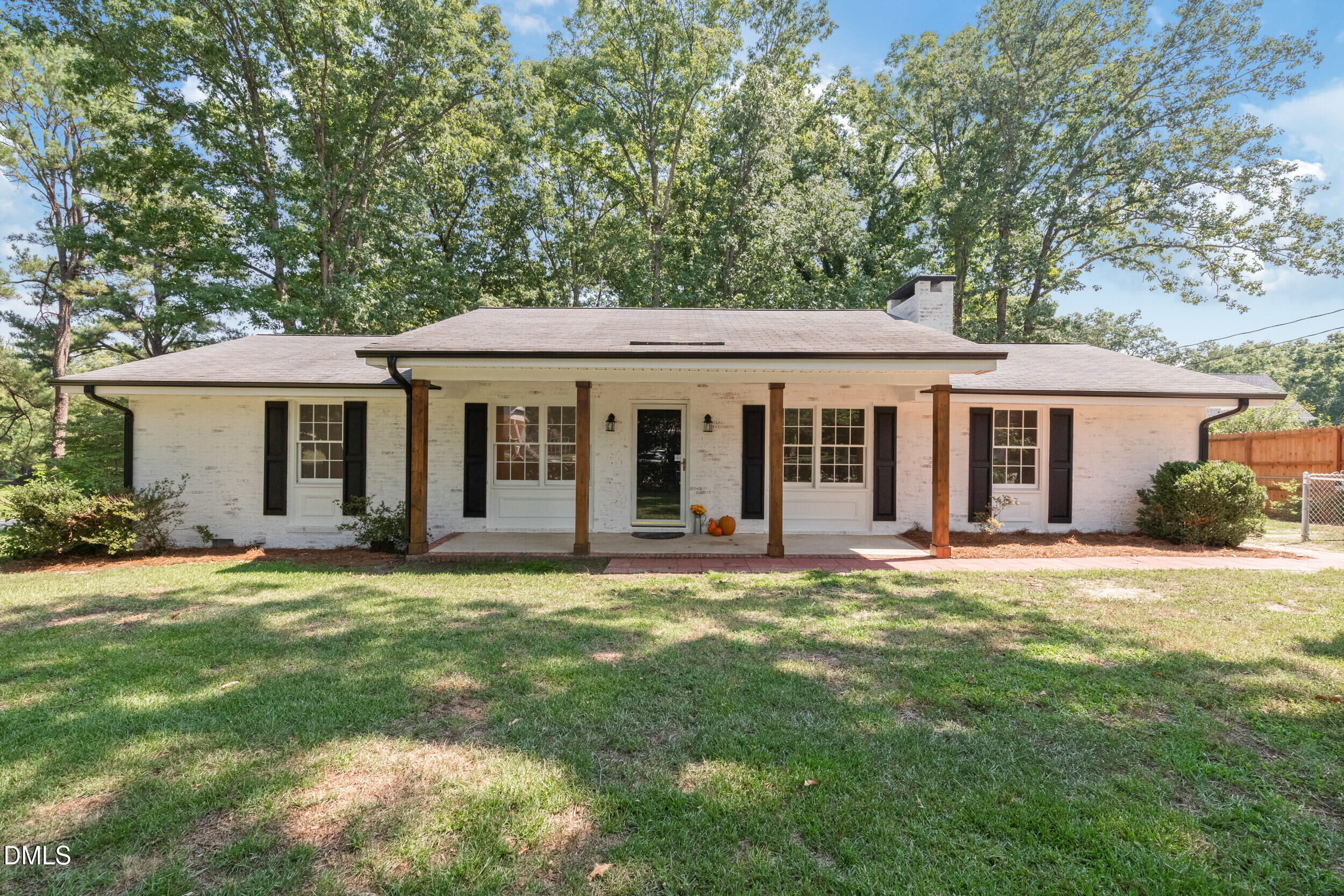 100 E Merlin Drive Property Photo 1