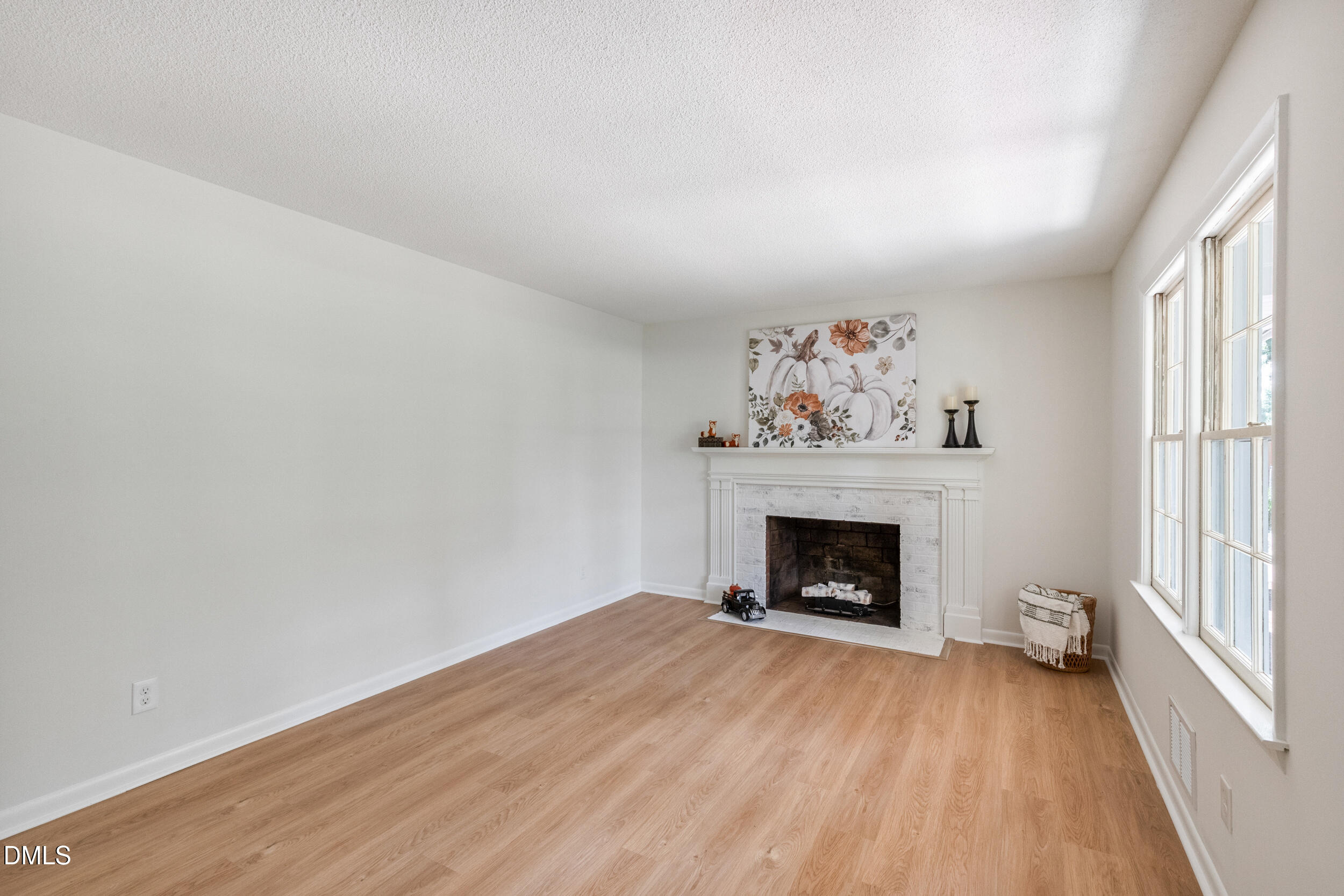 100 E Merlin Drive Property Photo 10