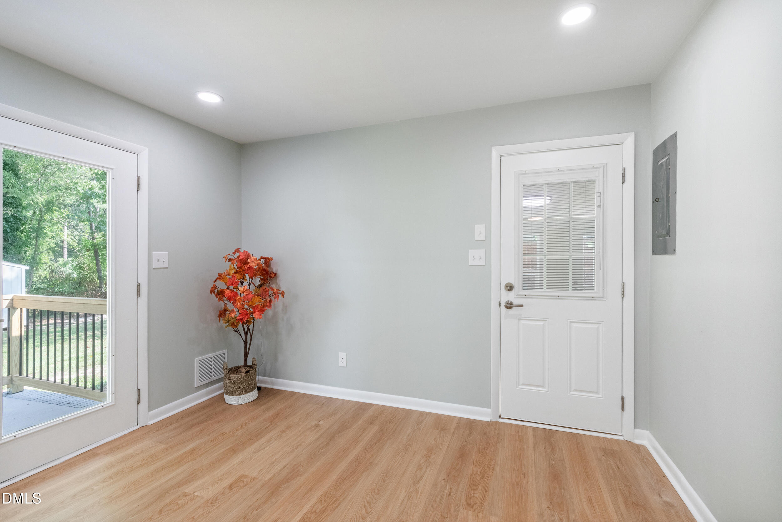 100 E Merlin Drive Property Photo 19