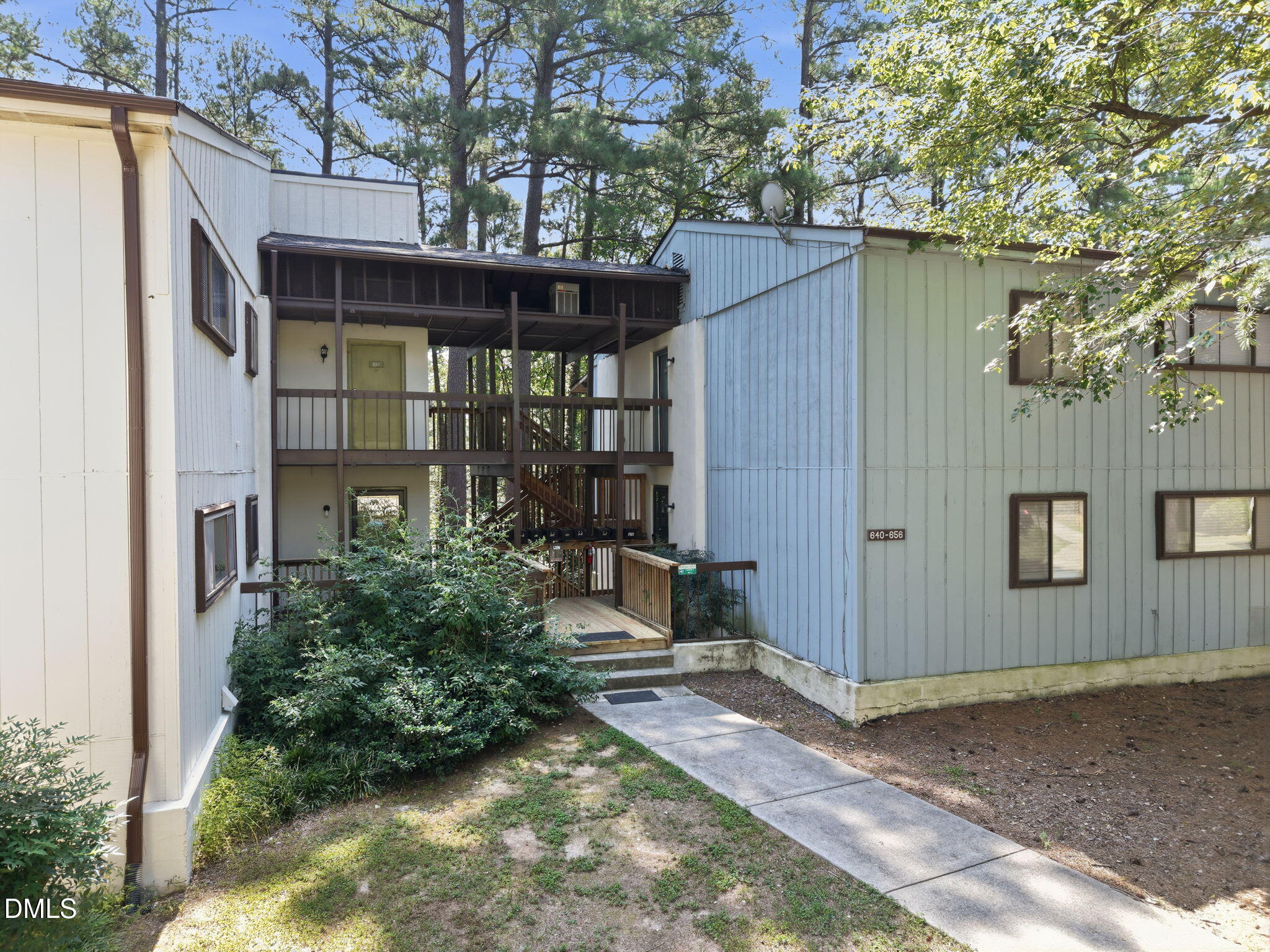 642 Pine Ridge Place Property Photo 1