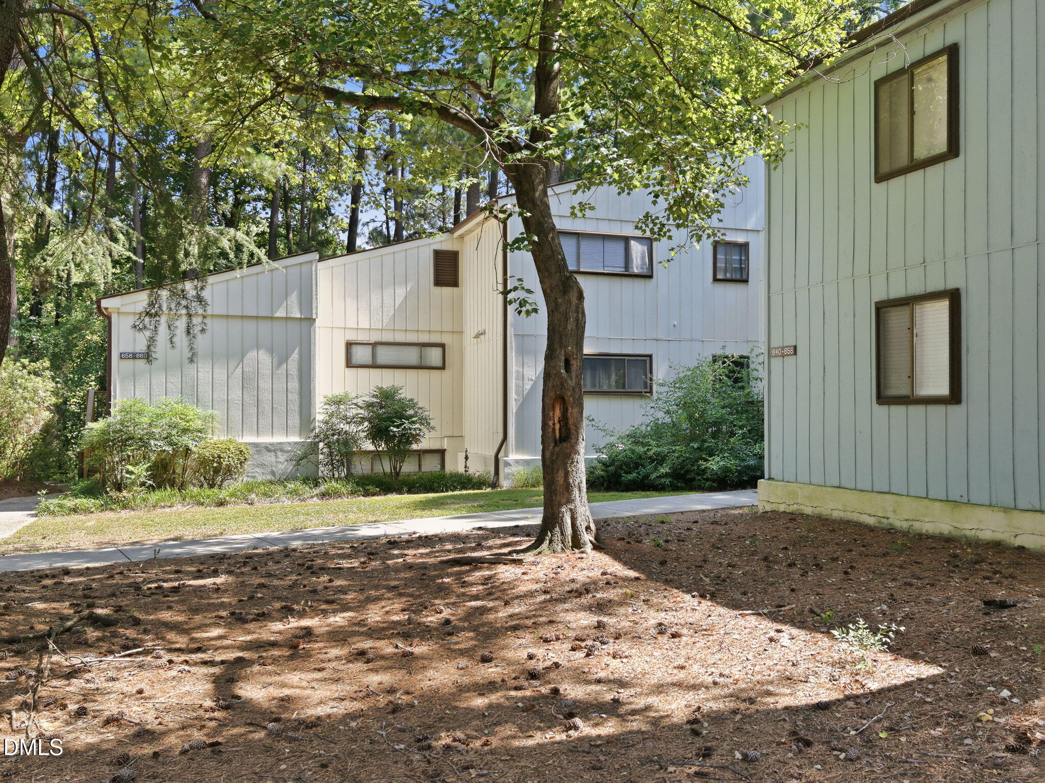 642 Pine Ridge Place Property Photo 3
