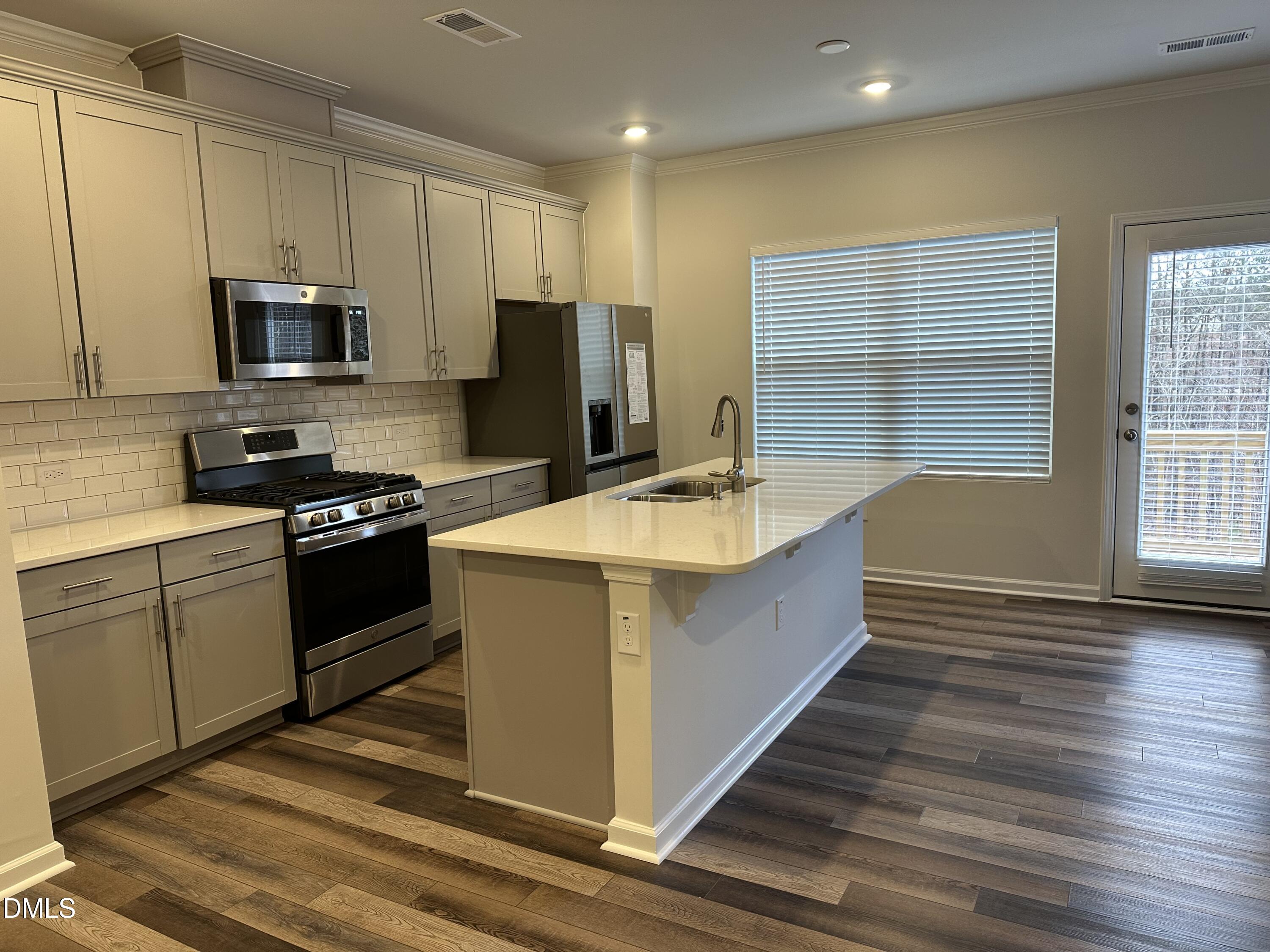 507 Tova Falls Drive Property Photo 13