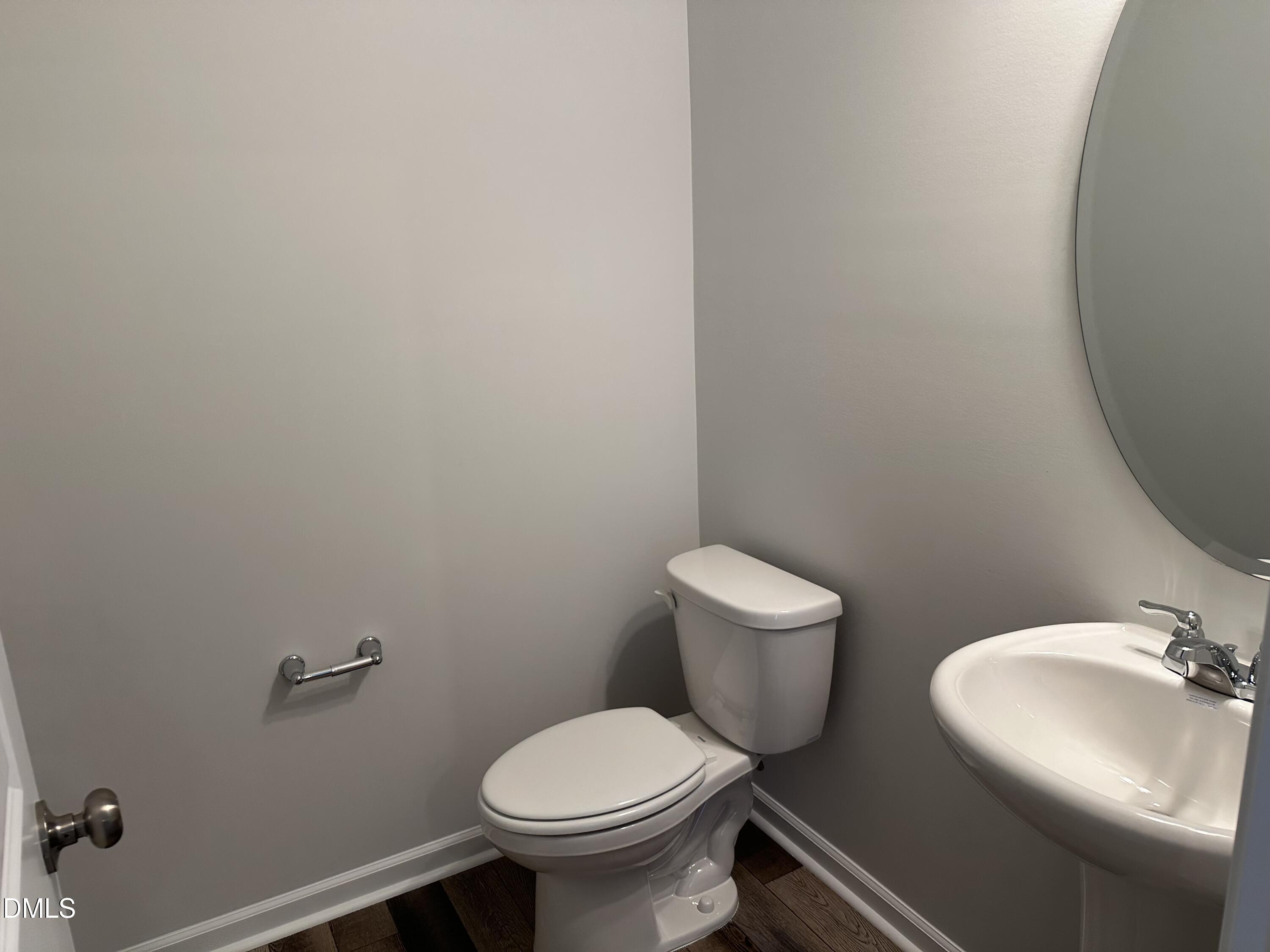 507 Tova Falls Drive Property Photo 15