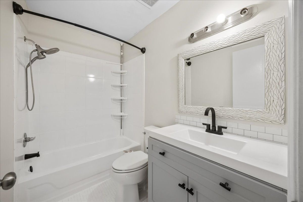 4271 Lake Ridge Drive Property Photo 17