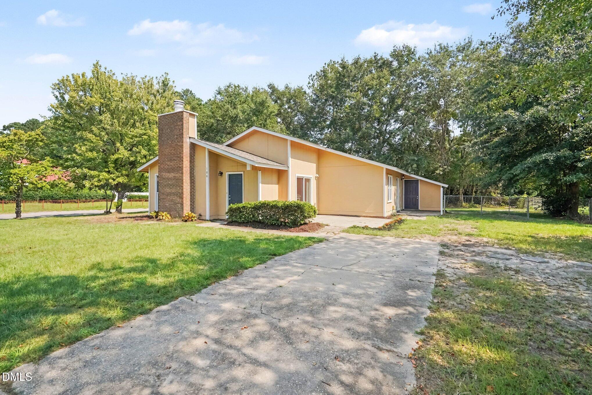 108 Deerfield Drive Property Photo 1