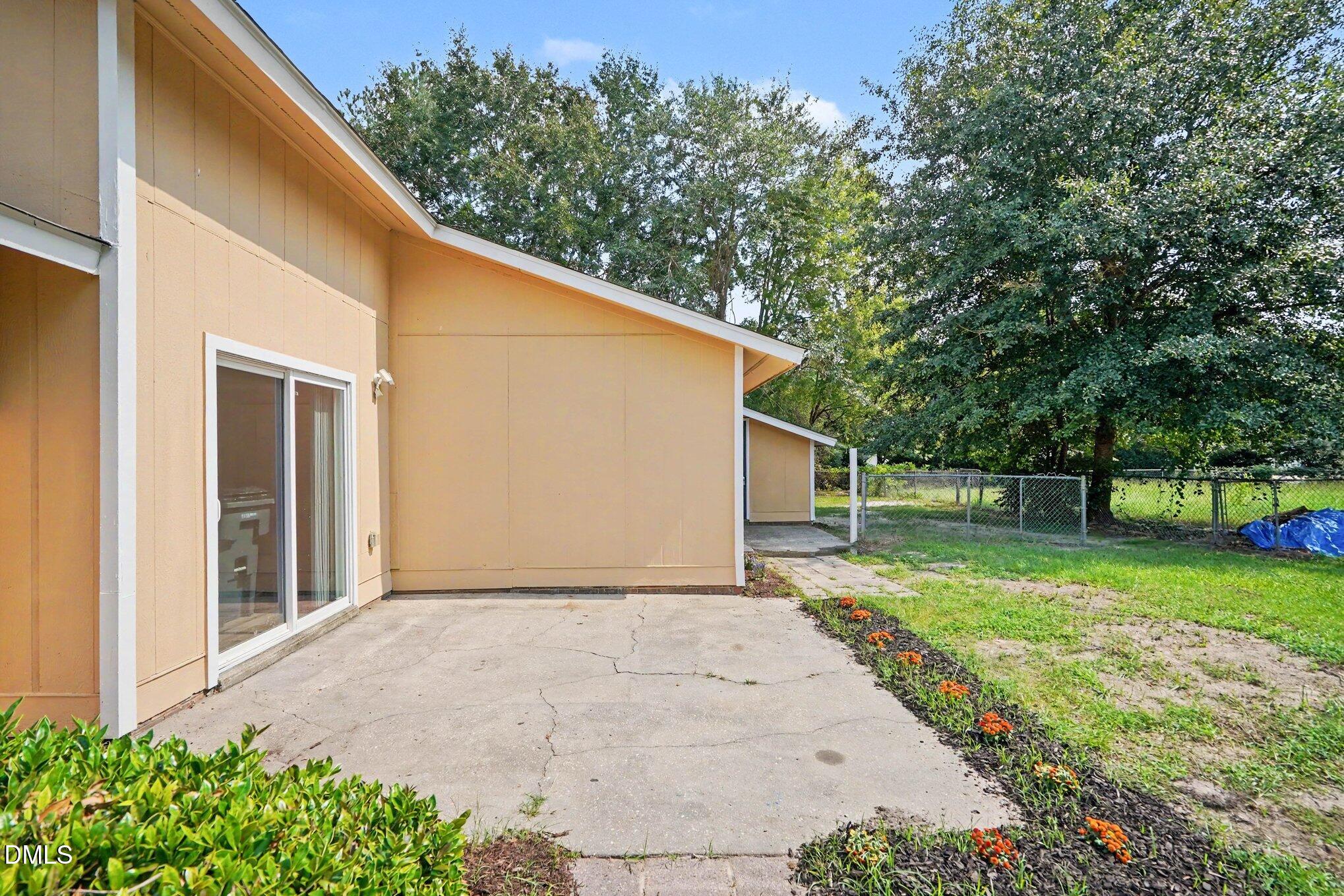 108 Deerfield Drive Property Photo 2
