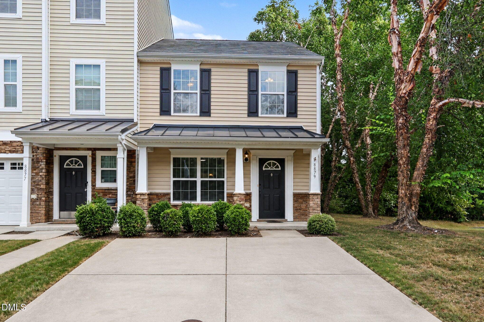 8879 Thornton Town Place