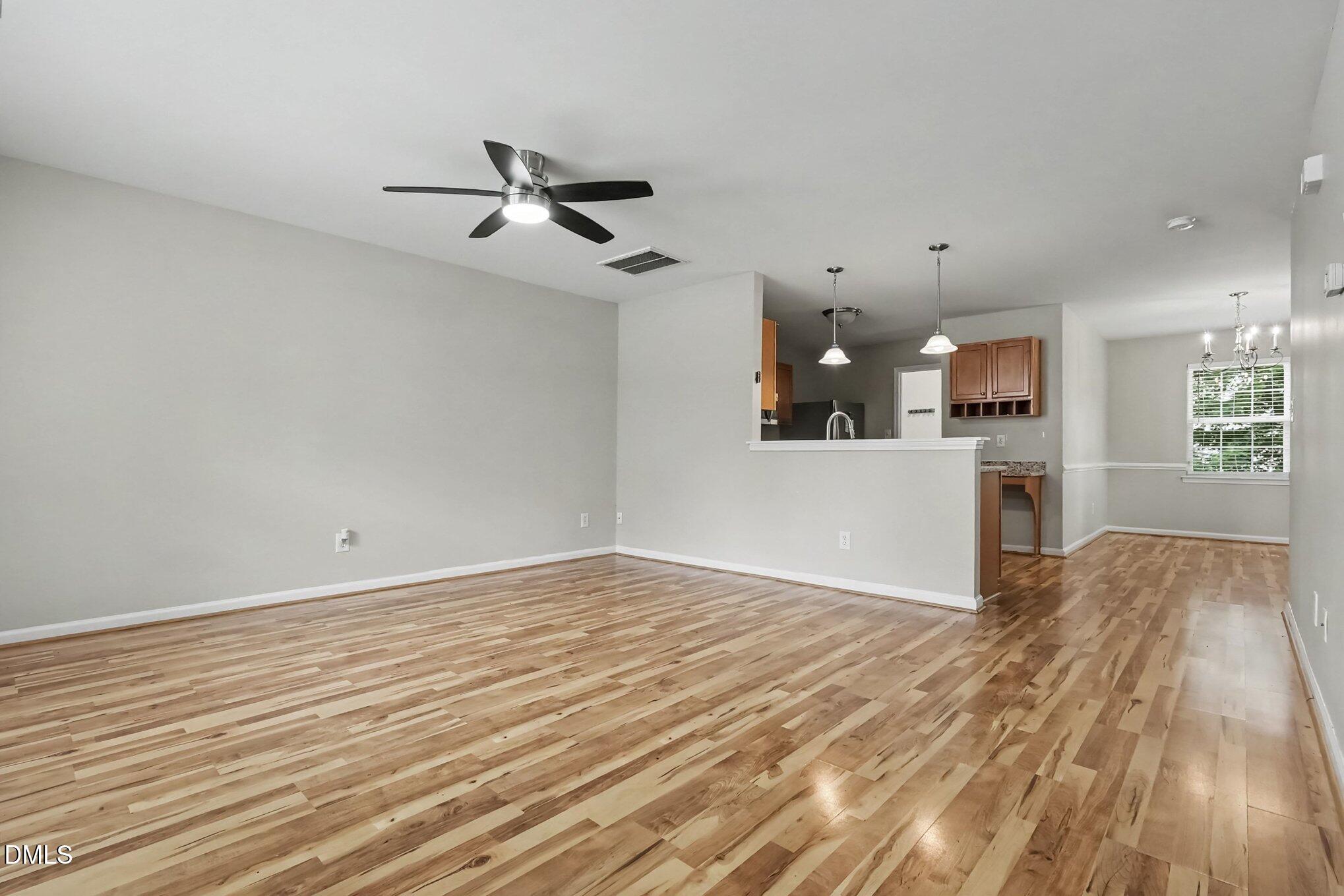8879 Thornton Town Place Property Photo 5