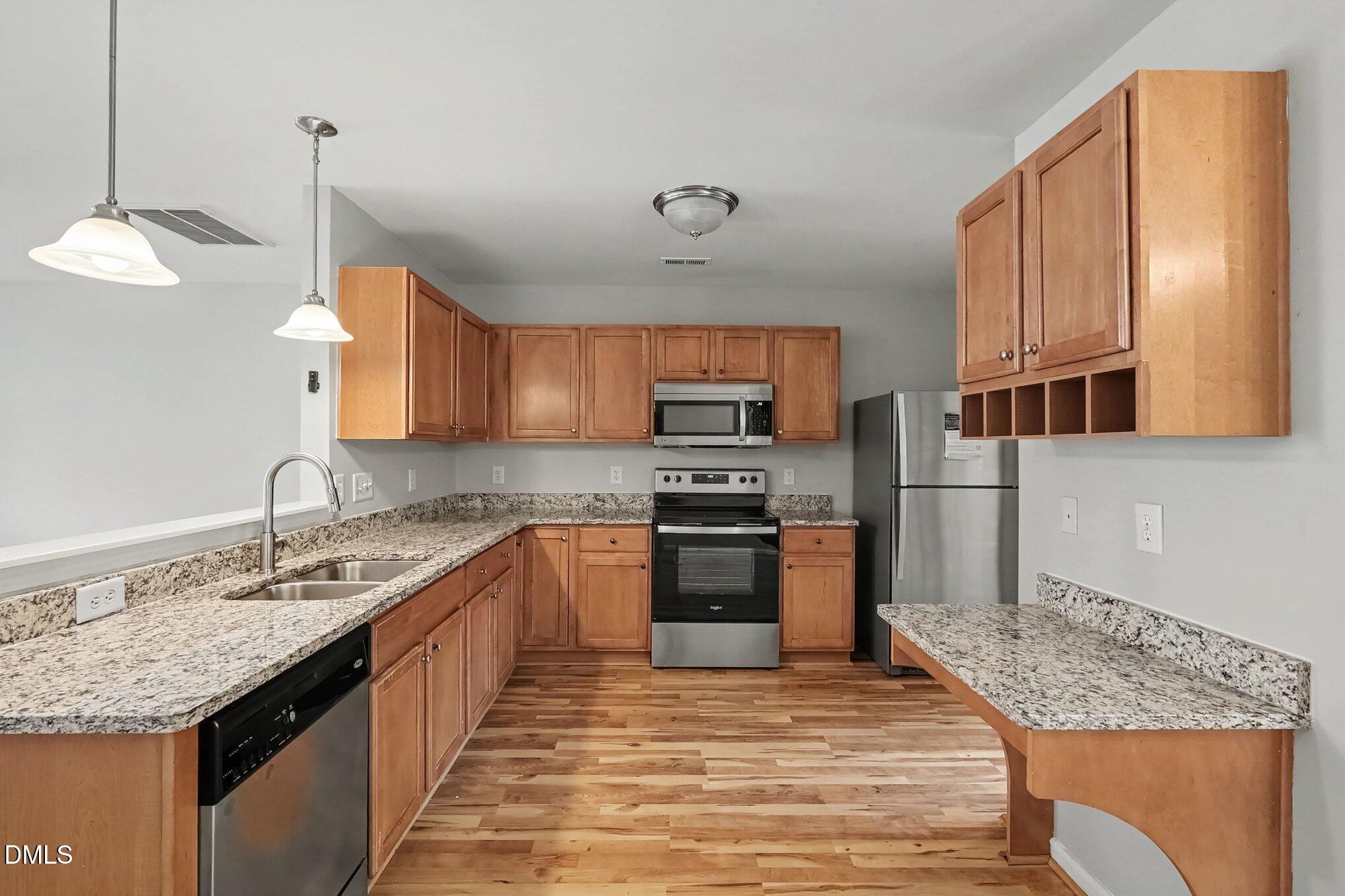 8879 Thornton Town Place Property Photo 6