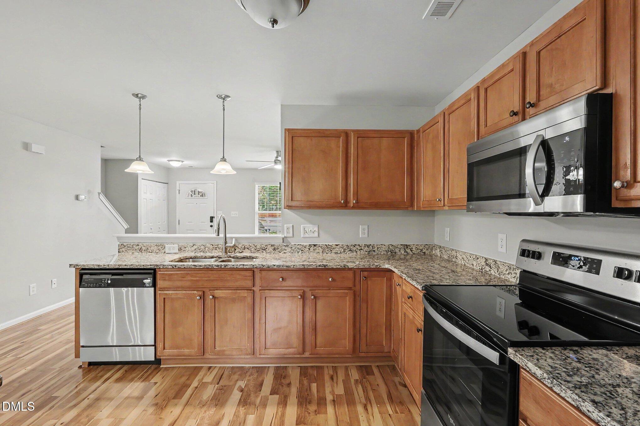8879 Thornton Town Place Property Photo 7