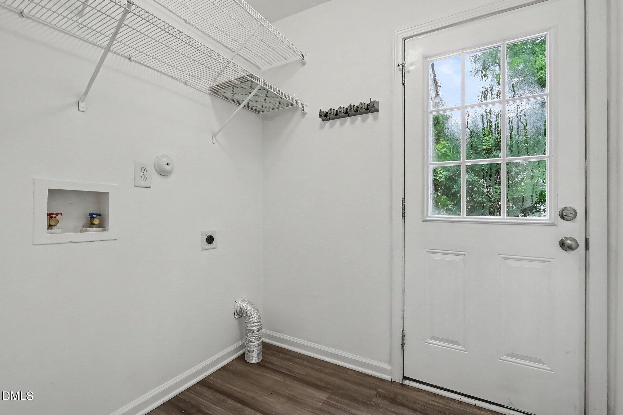 8879 Thornton Town Place Property Photo 11