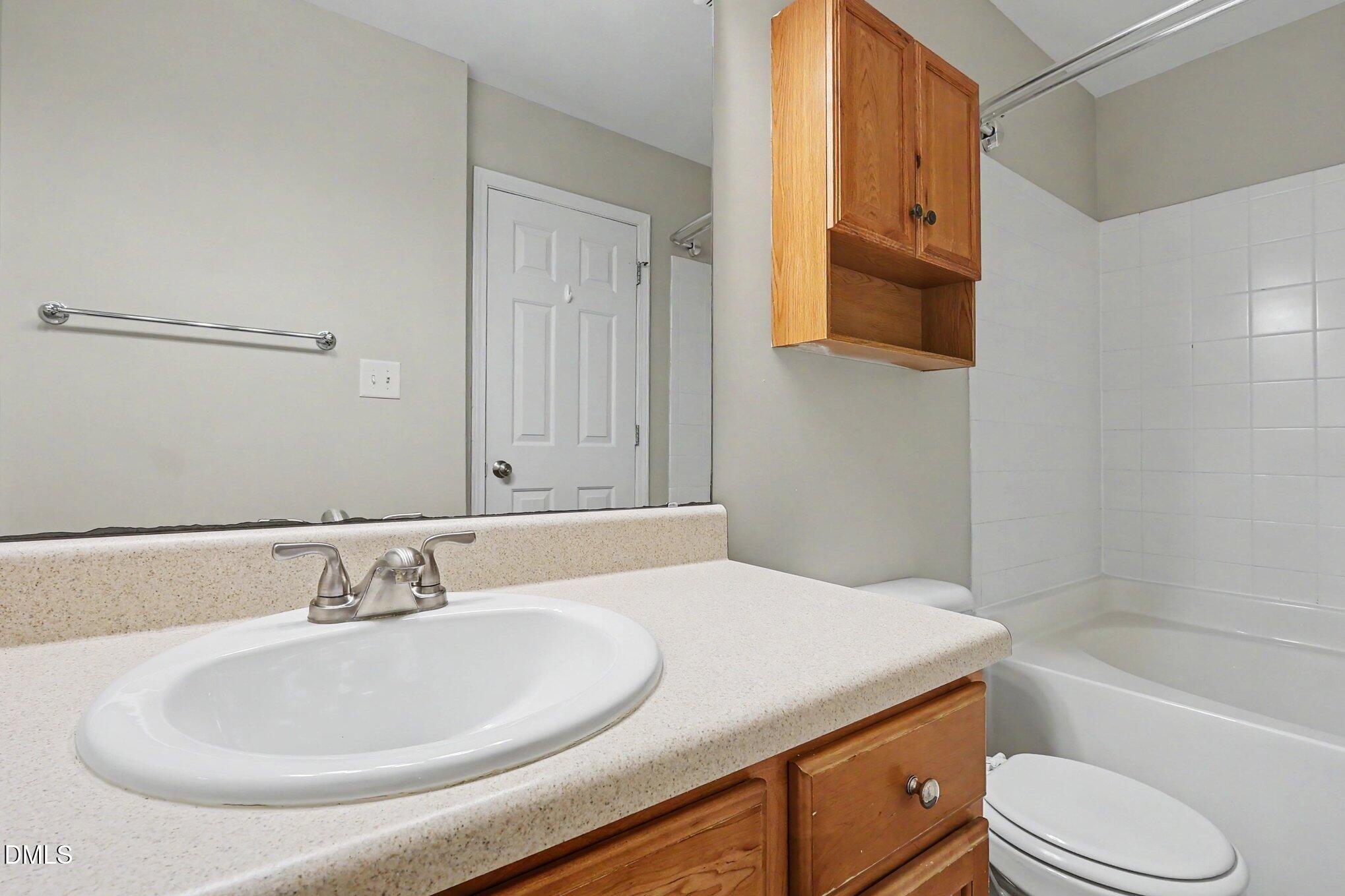 8879 Thornton Town Place Property Photo 13
