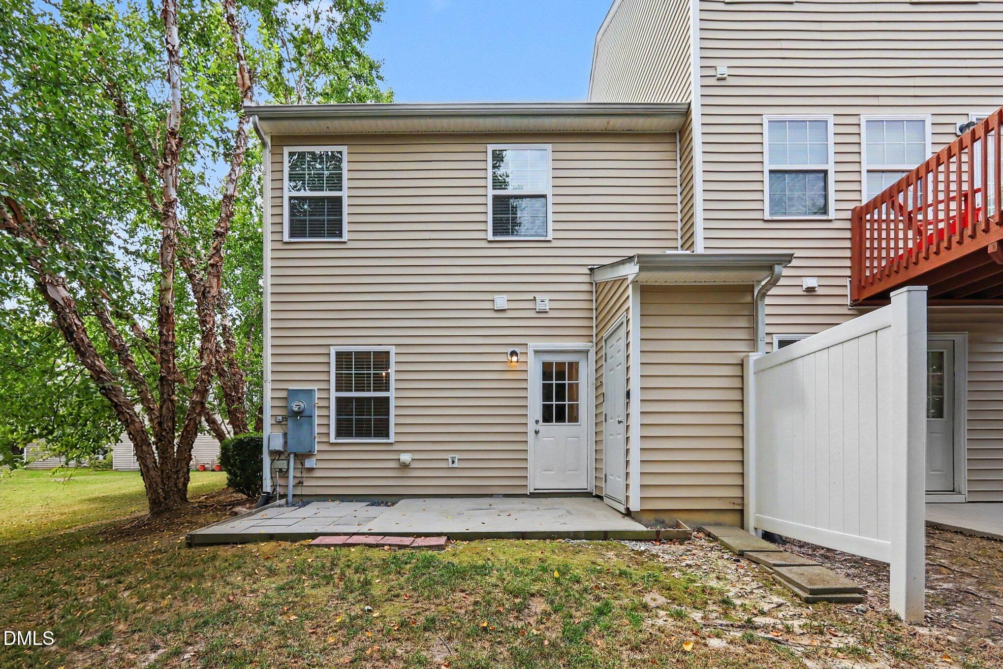 8879 Thornton Town Place Property Photo 15