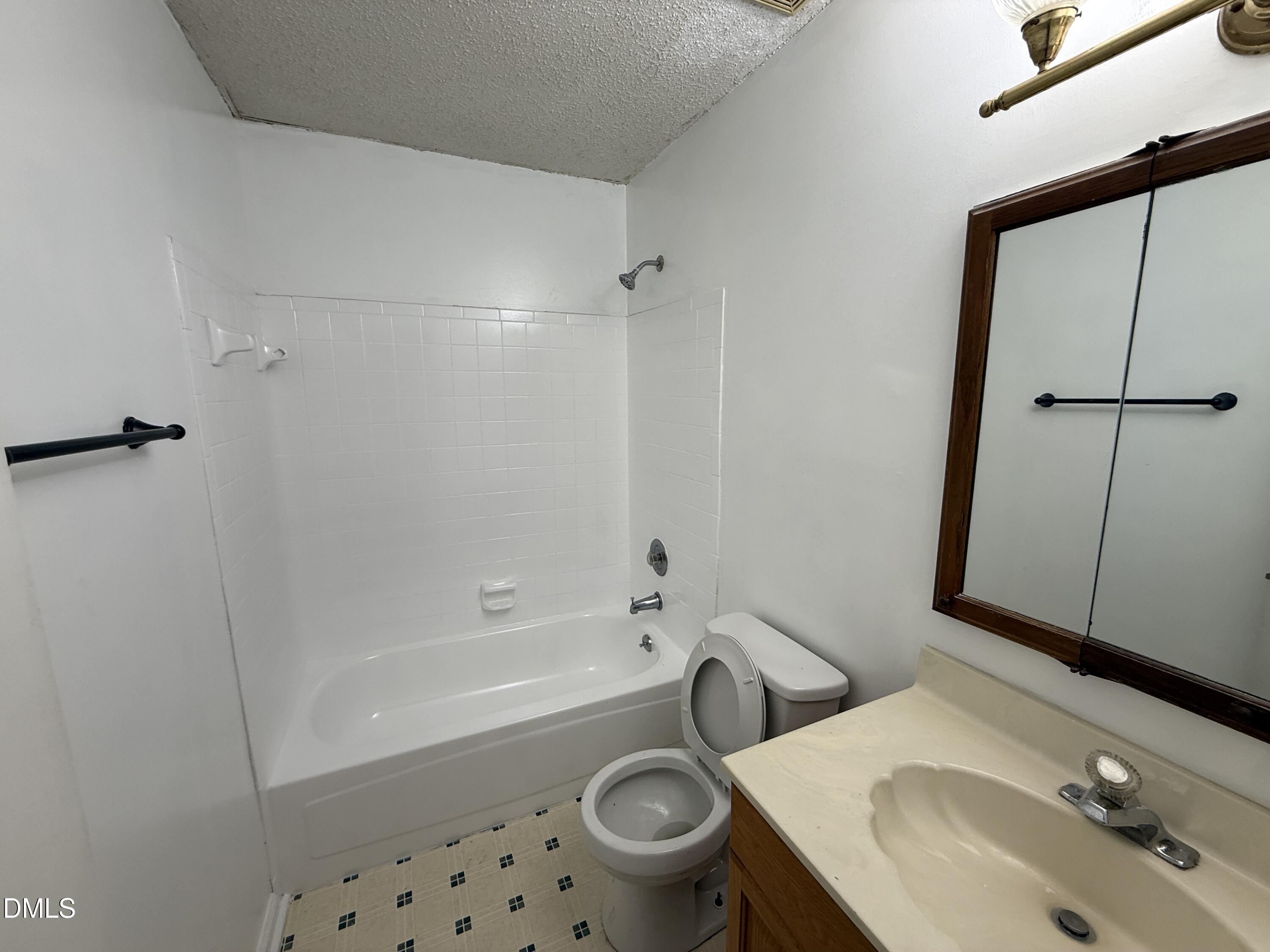 2925 Golden Oak Court 2925 Property Photo 5