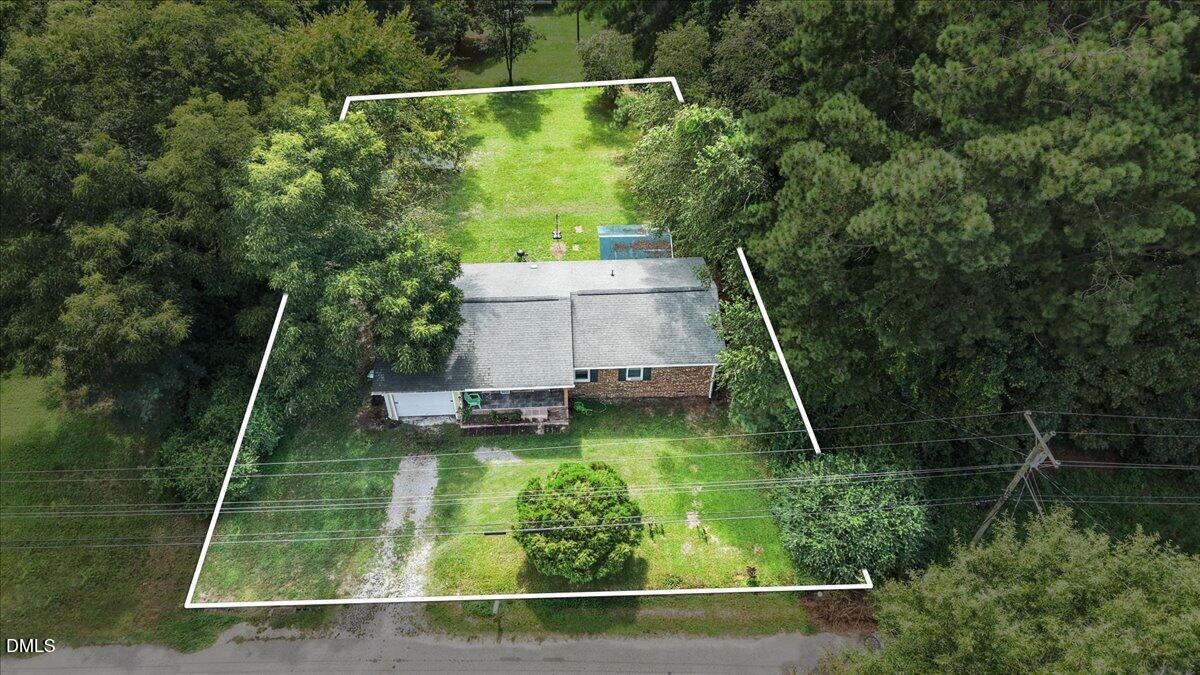 513 W 1st Street Property Photo 4
