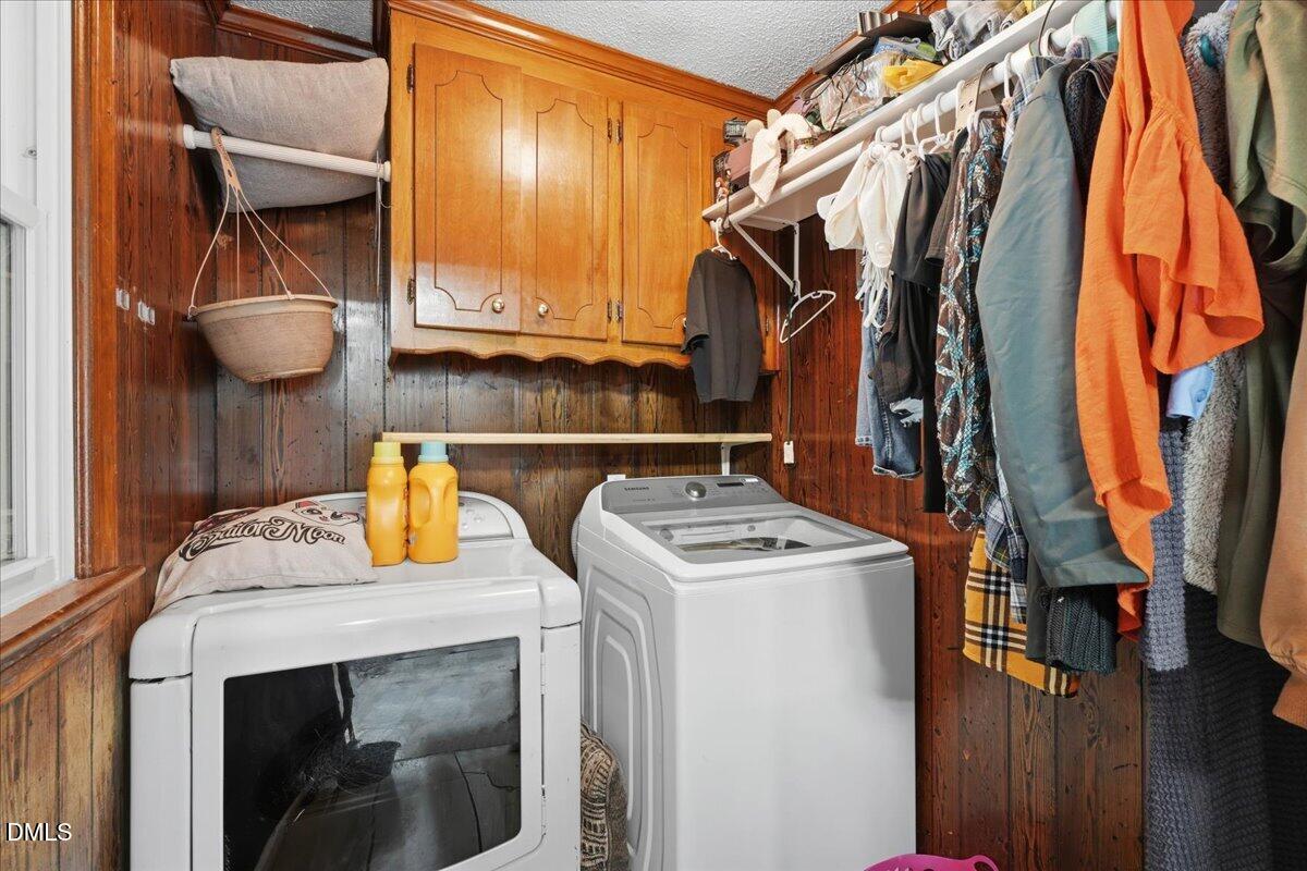 513 W 1st Street Property Photo 18