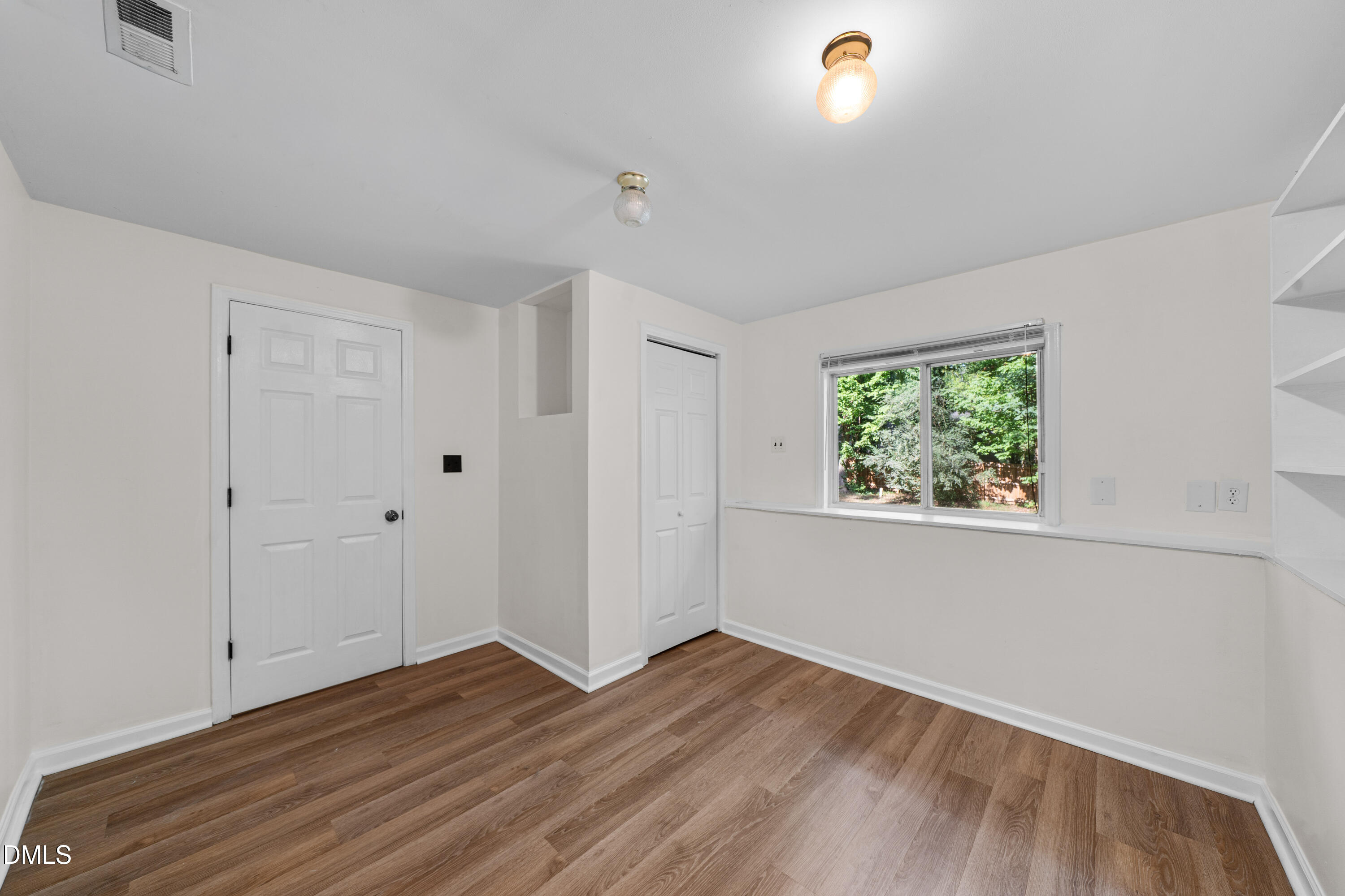 872 Lochmaben Street Property Photo 33