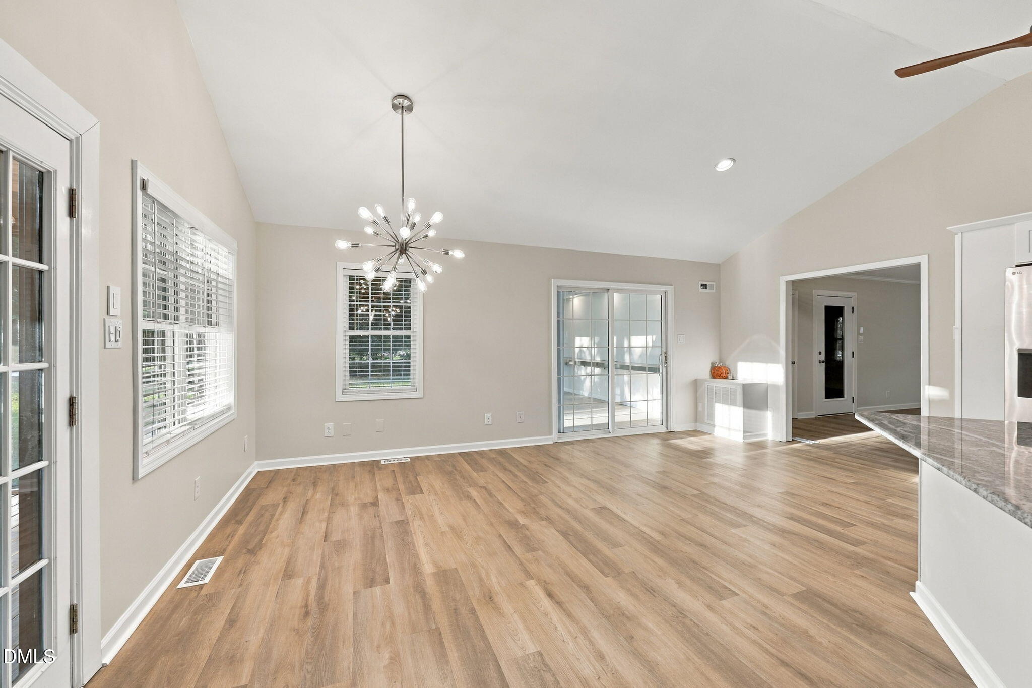 2005 Sunny Way Property Photo 6