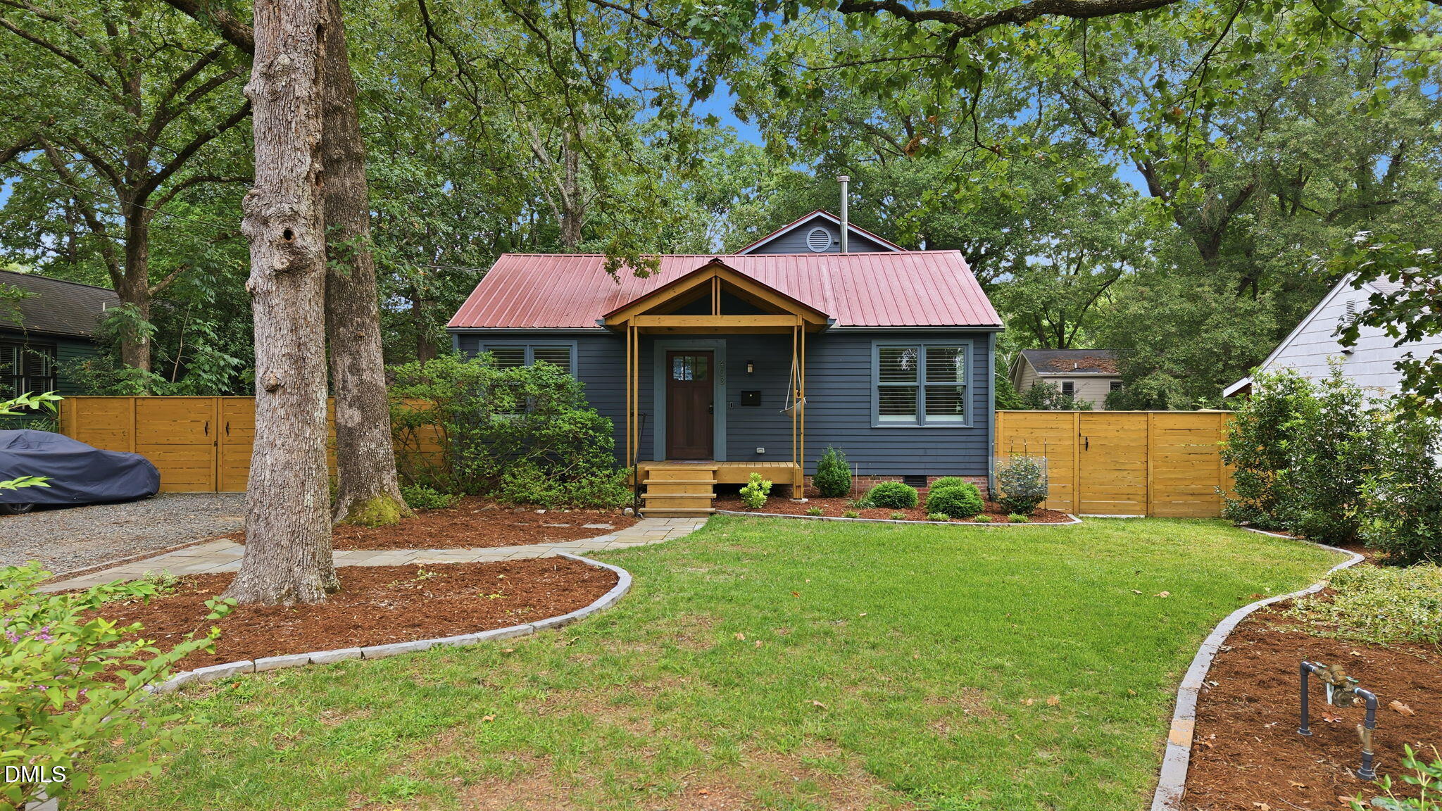 403 Oak Avenue Property Photo 2