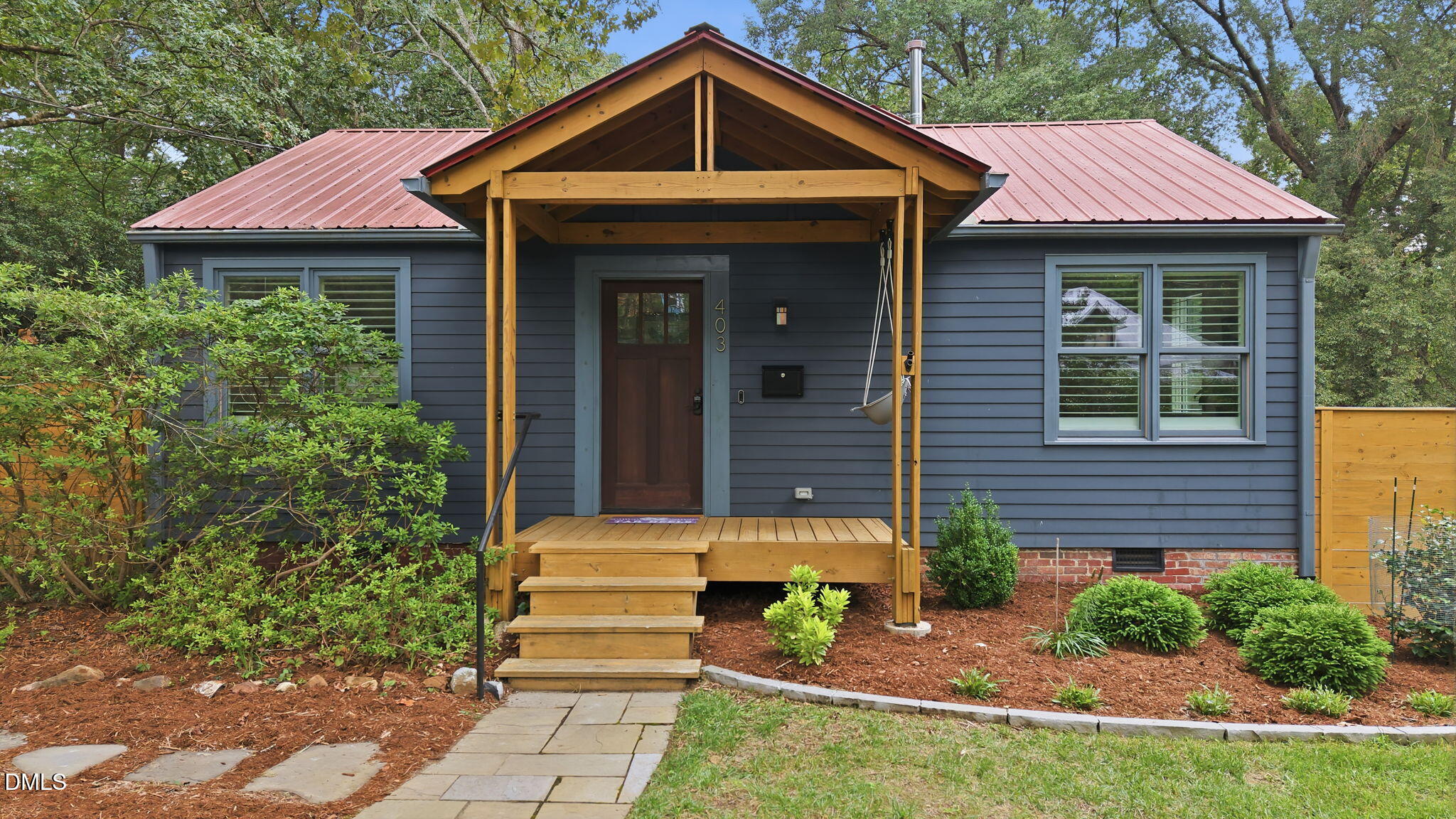 403 Oak Avenue Property Photo 3