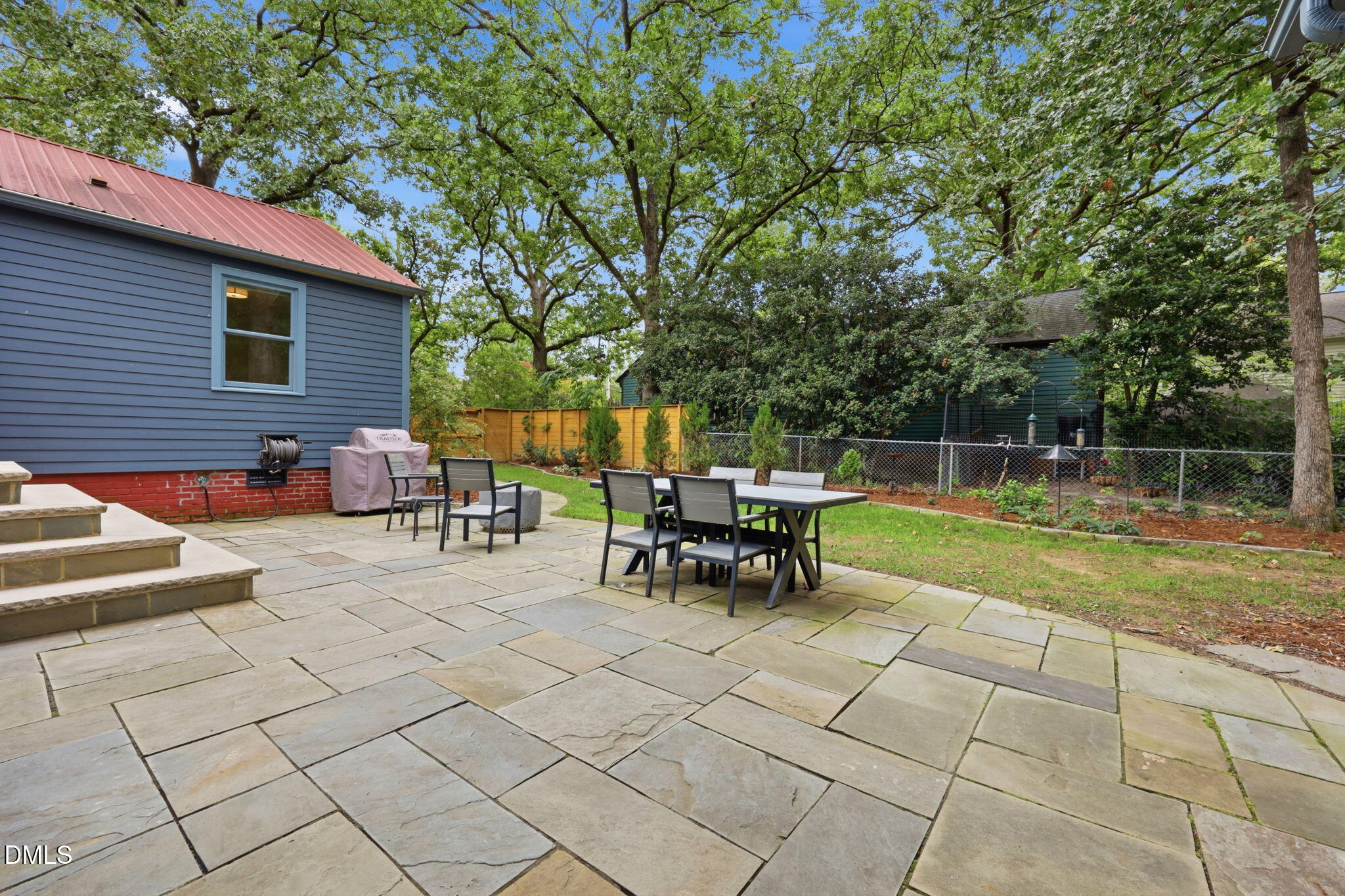 403 Oak Avenue Property Photo 6