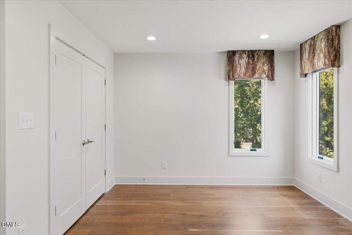 210 W Horne Street Property Photo 30