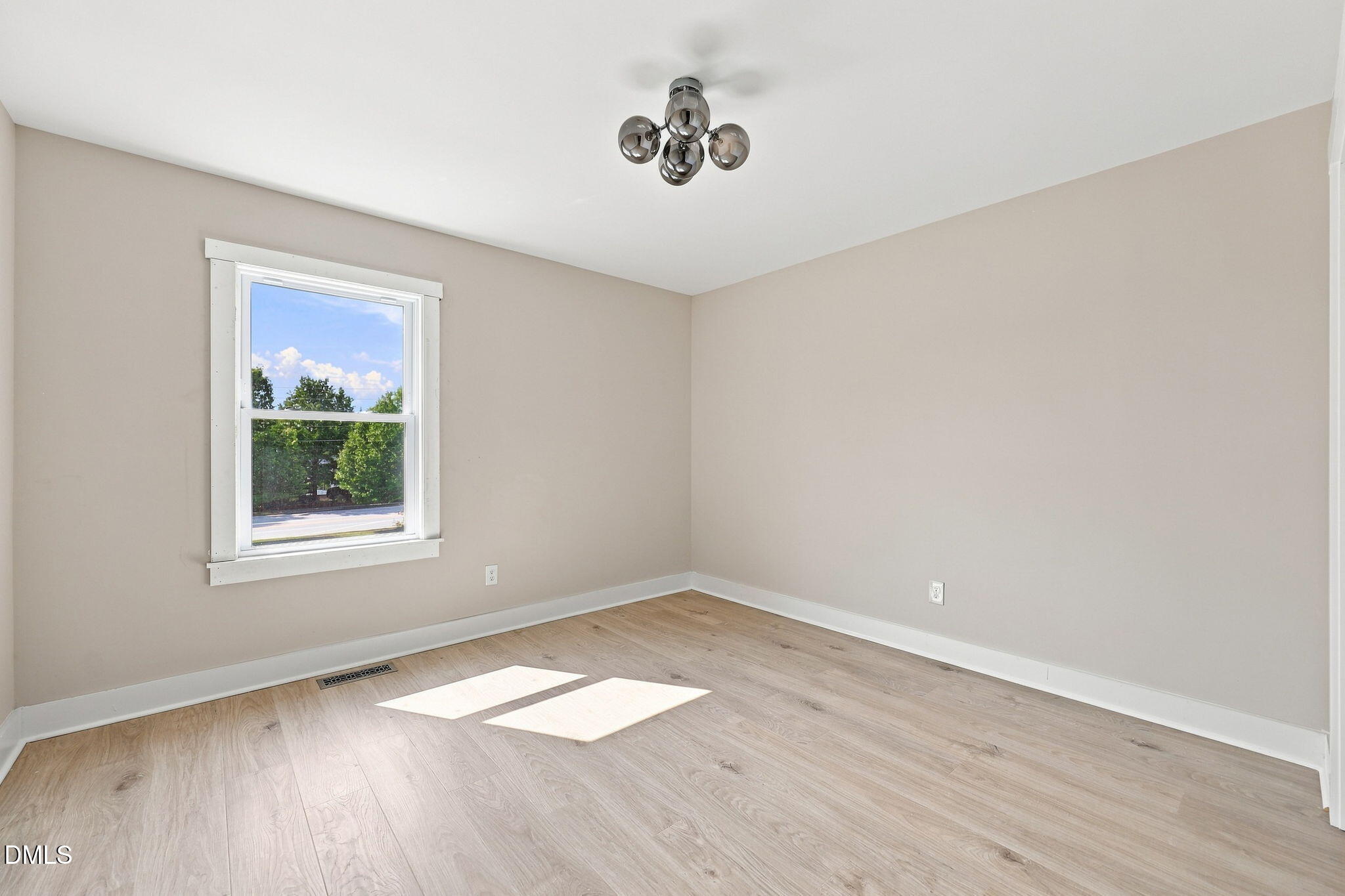 5301 Daleview Drive Property Photo 18
