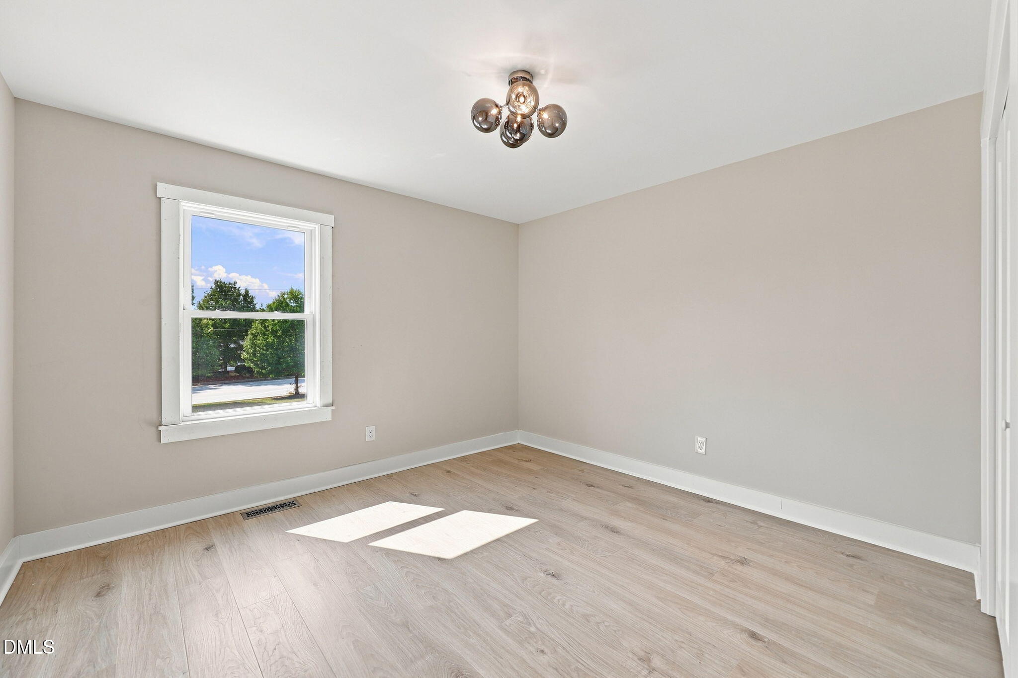 5301 Daleview Drive Property Photo 20