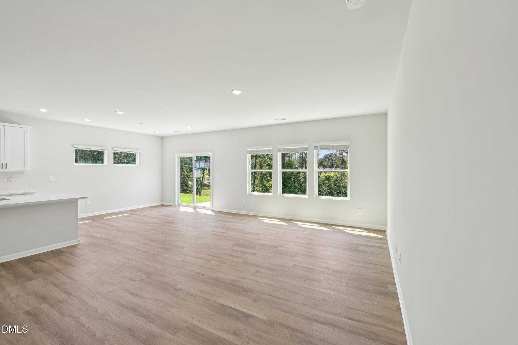 1158 Winding Spring Drive Property Photo 6