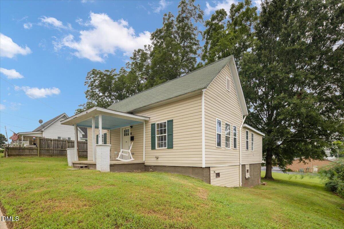 206 S Ellington Street Property Photo 28