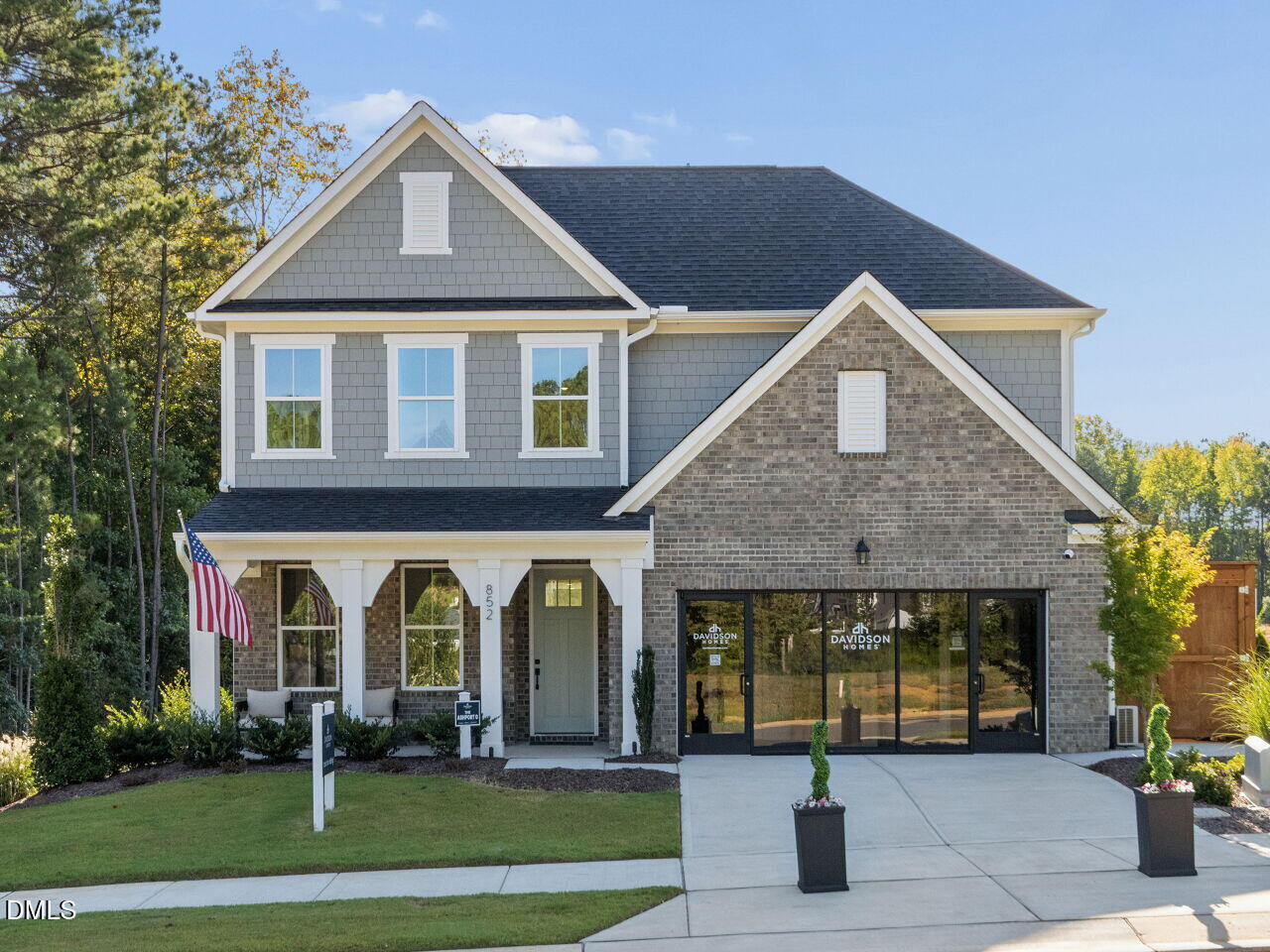 852 Dragonfly Pond Way Property Photo 1