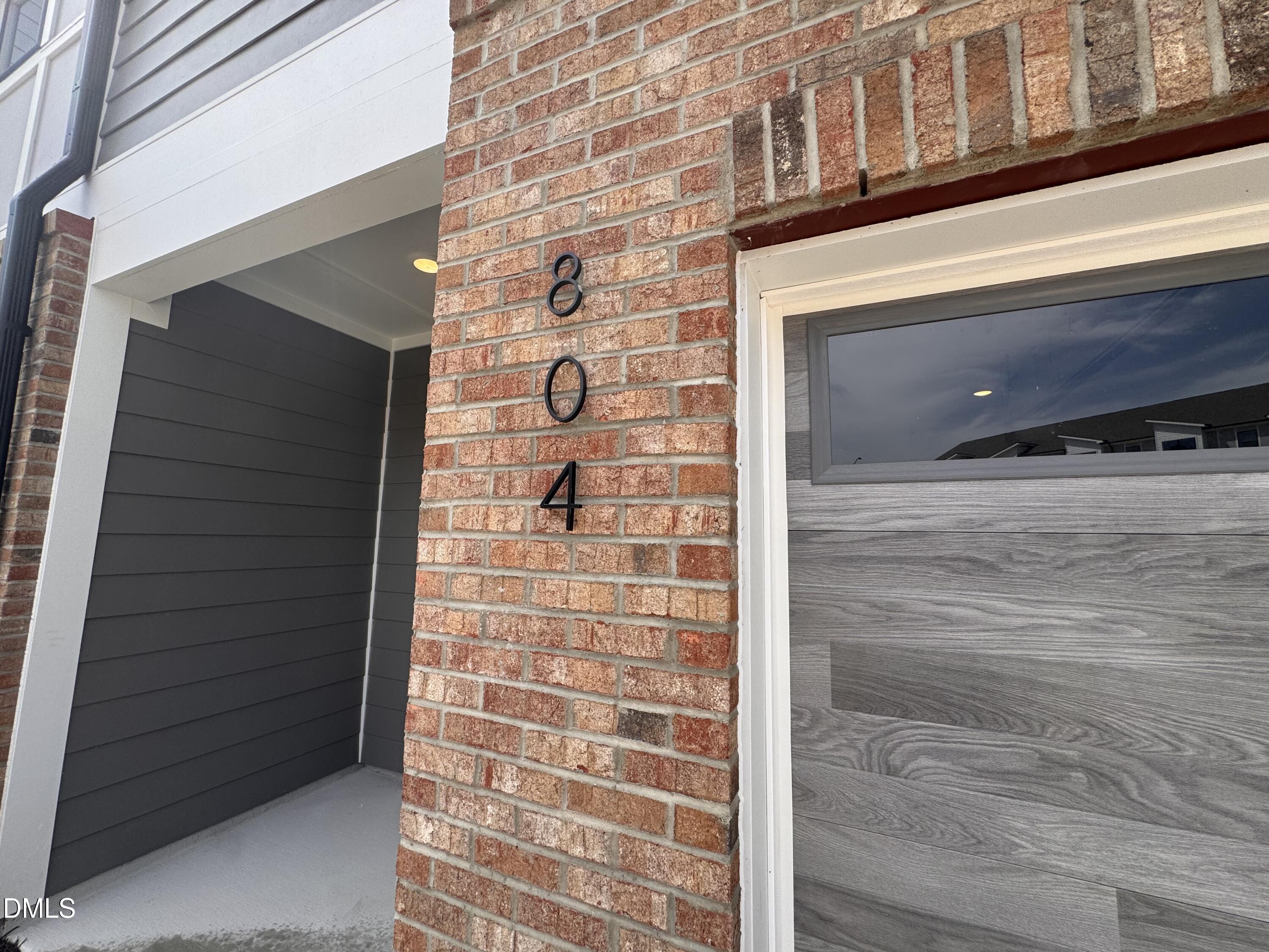 804 Portia Way Property Photo 1
