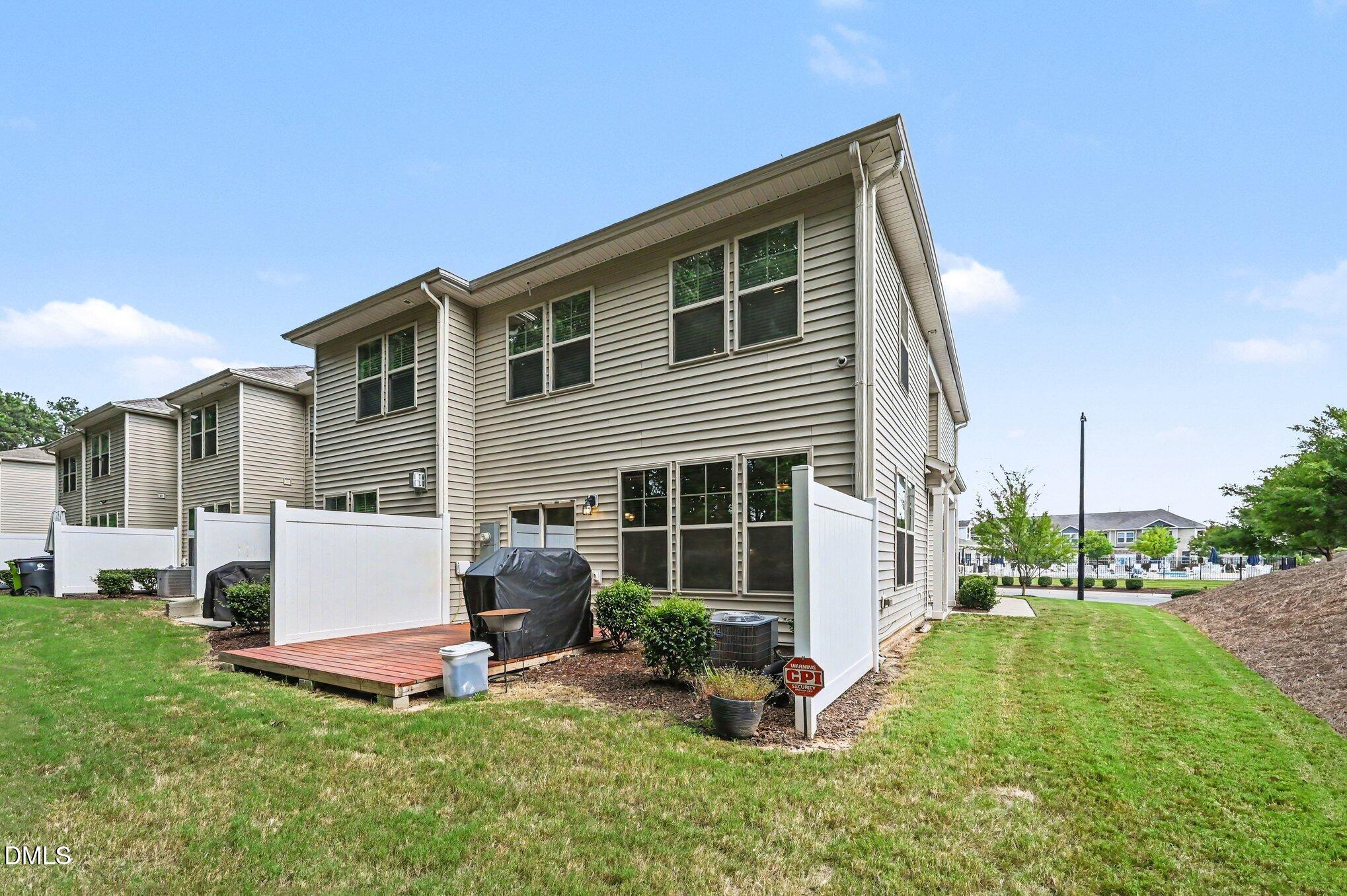 1003 Apogee Drive Property Photo 25