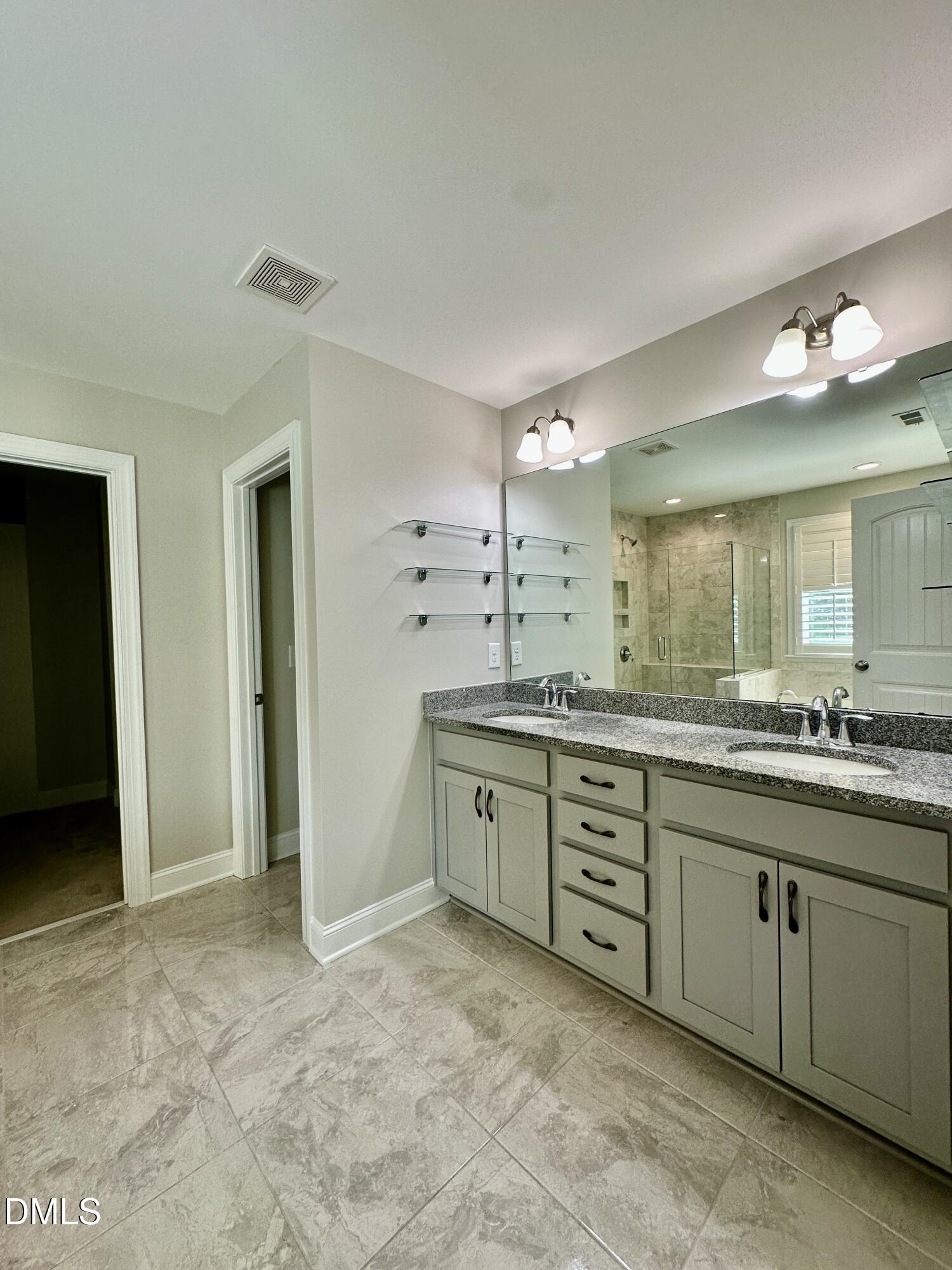 109 Bushwood Court Property Photo 17