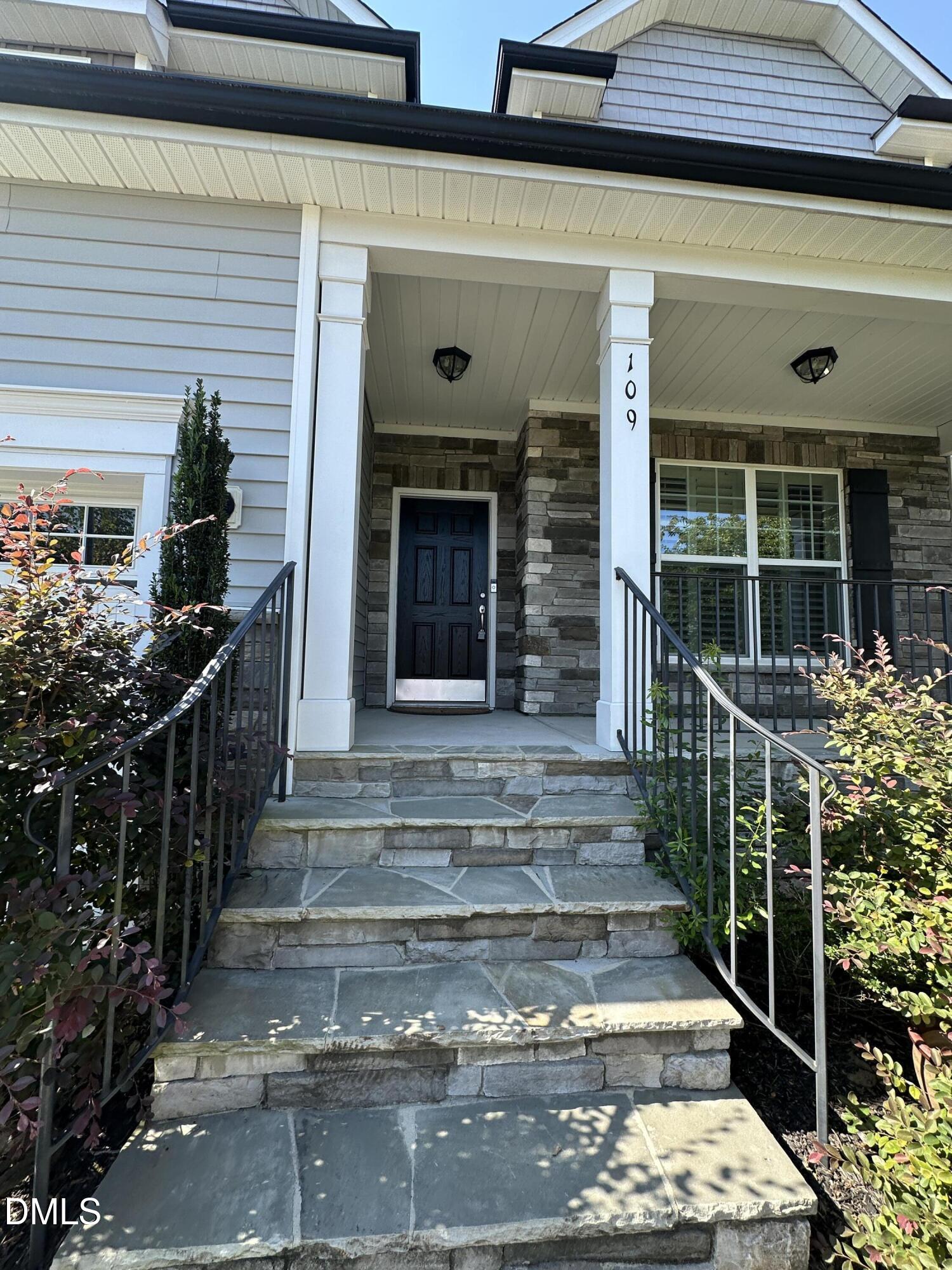109 Bushwood Court Property Photo 35
