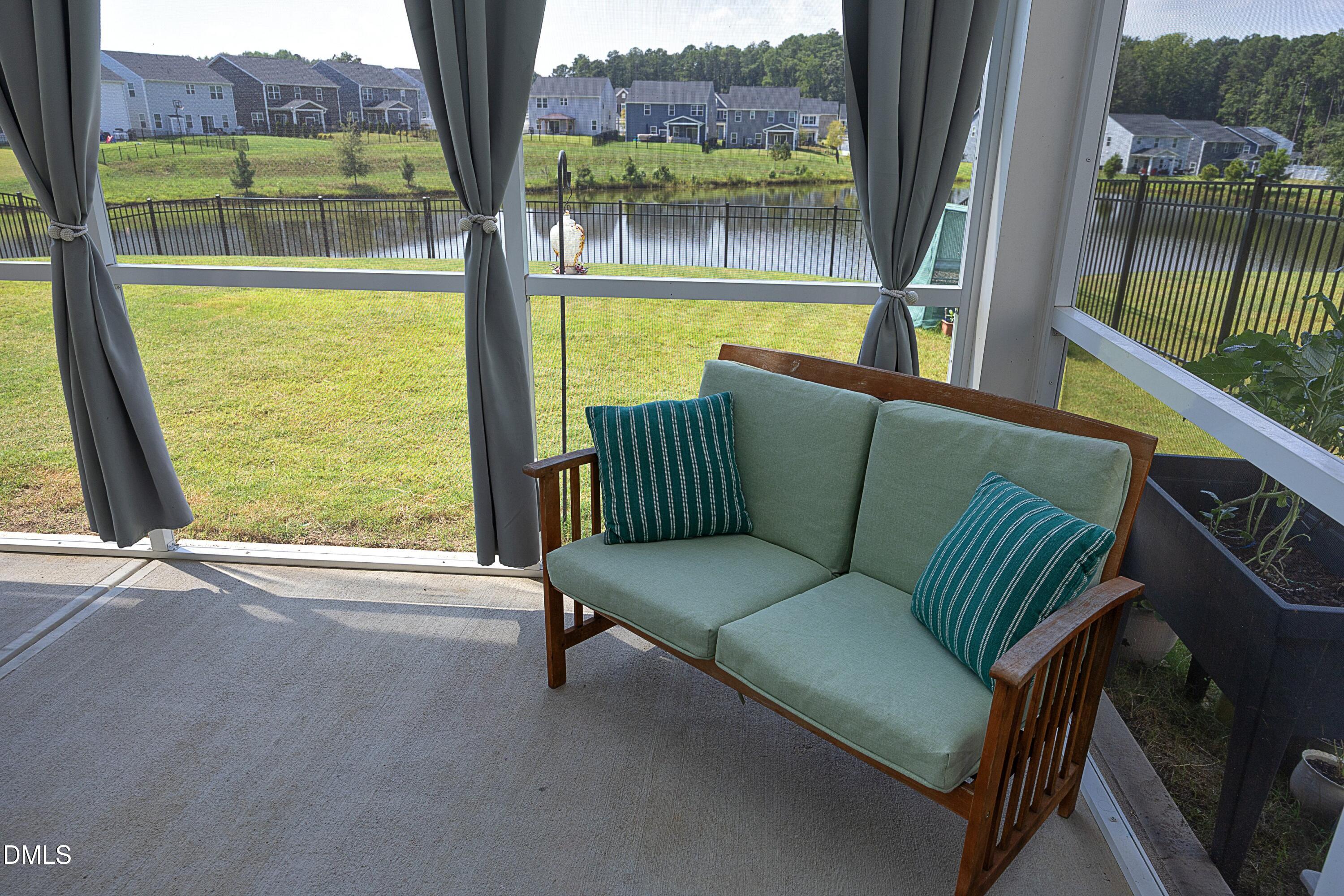 1056 Chevy Park Landing Property Photo 2