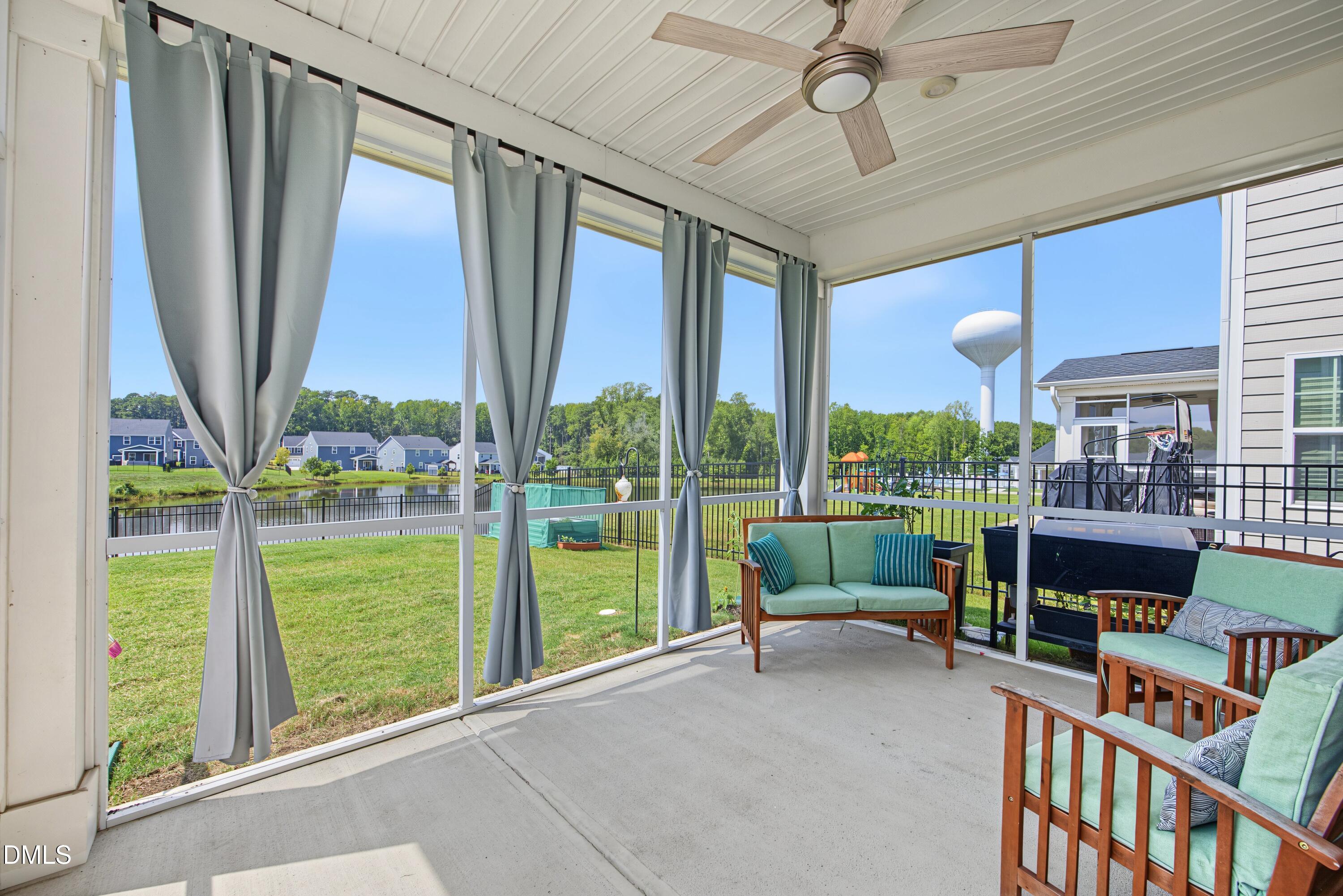 1056 Chevy Park Landing Property Photo 4