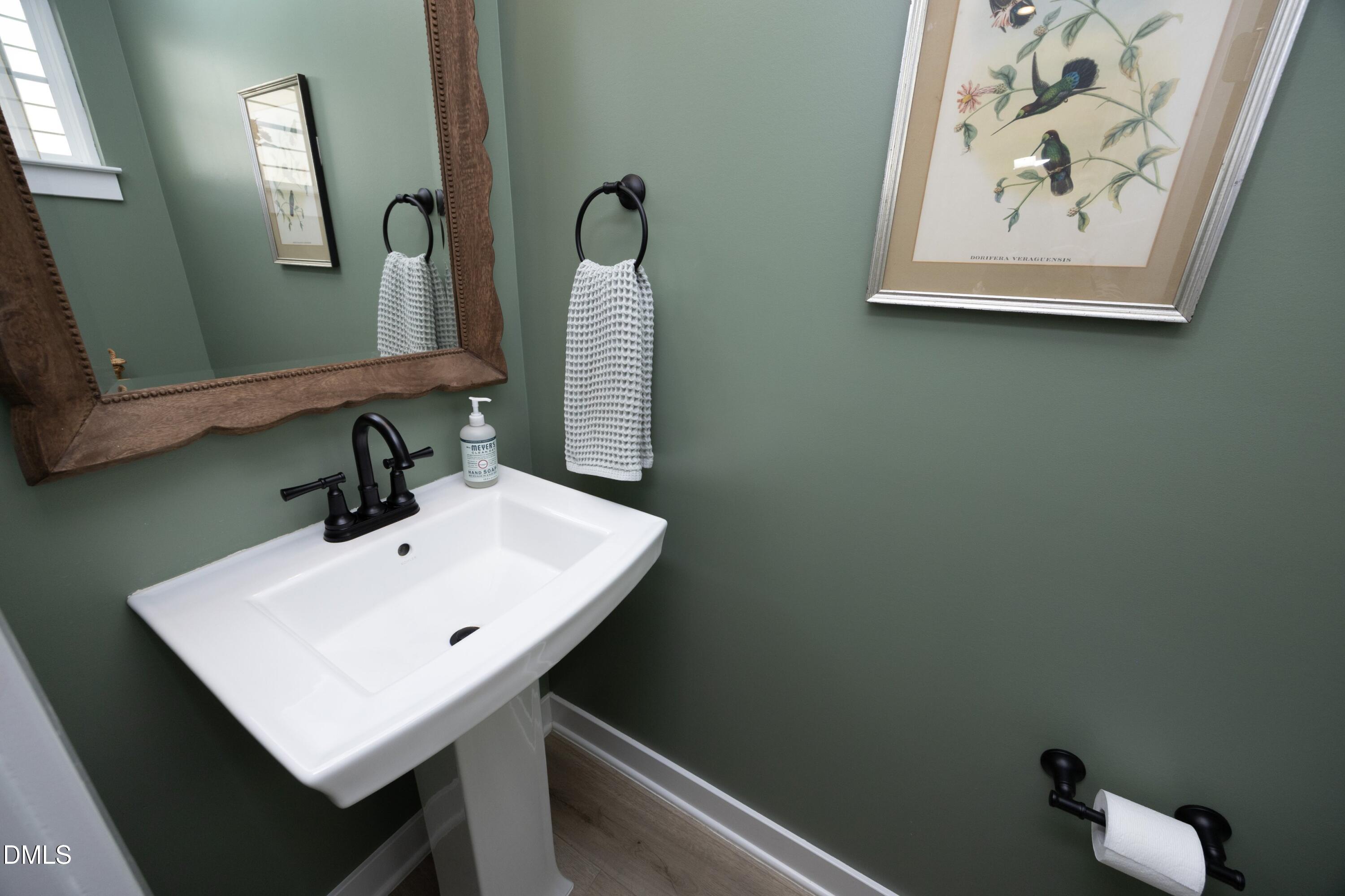 1056 Chevy Park Landing Property Photo 23