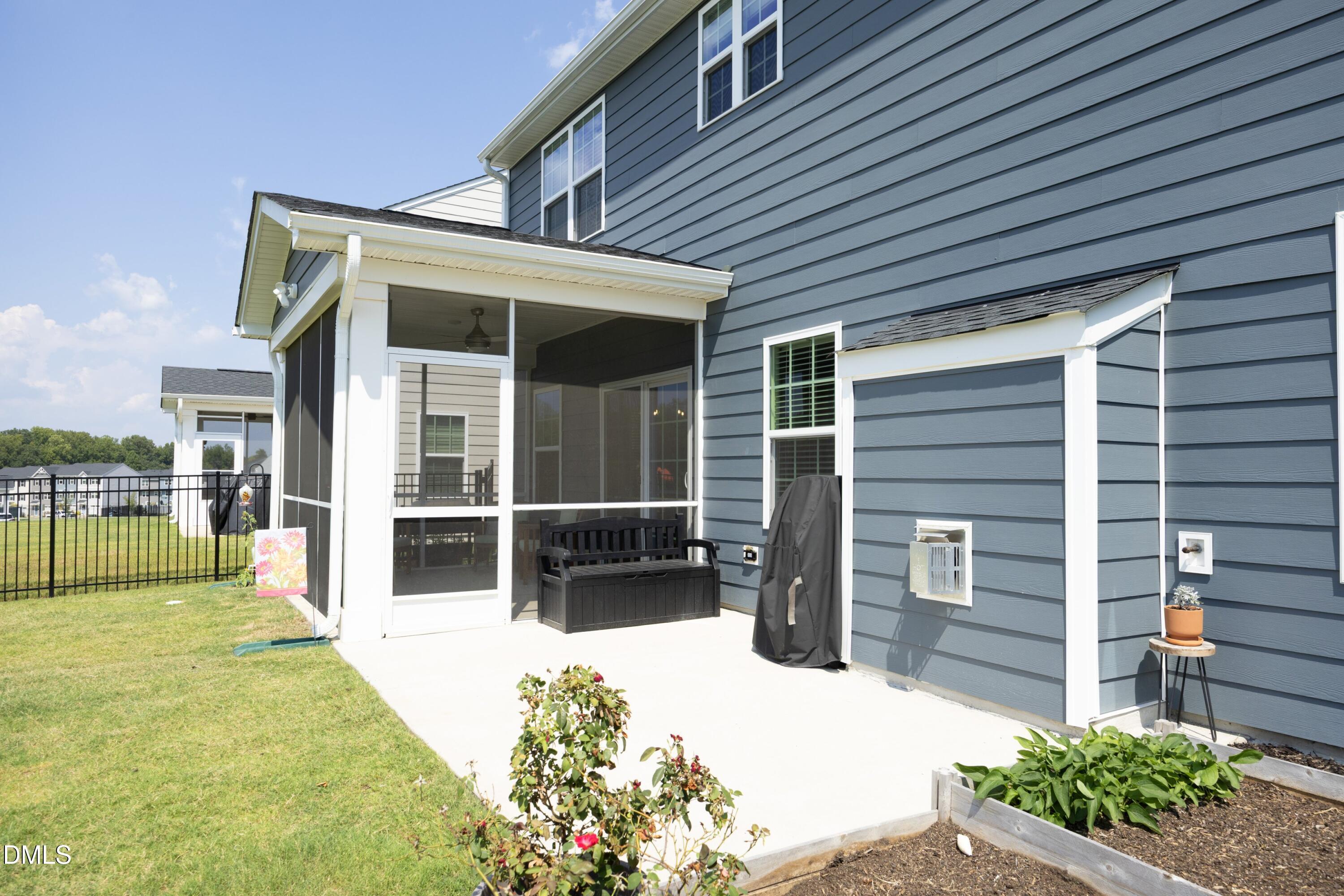 1056 Chevy Park Landing Property Photo 37