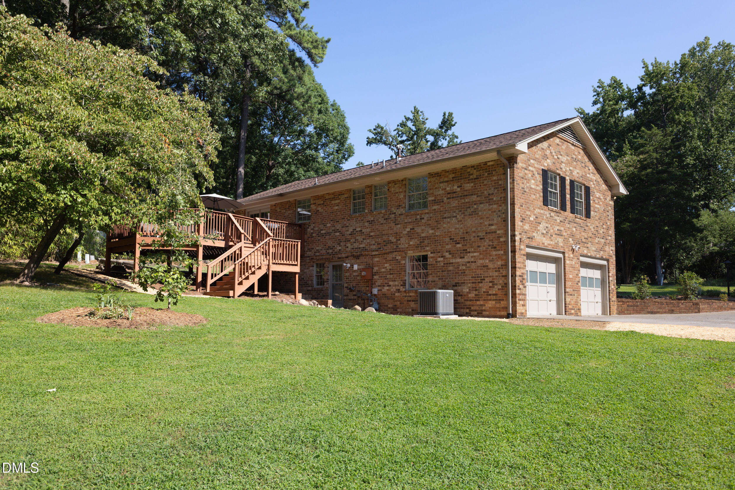 3519 Winding Way Property Photo 4