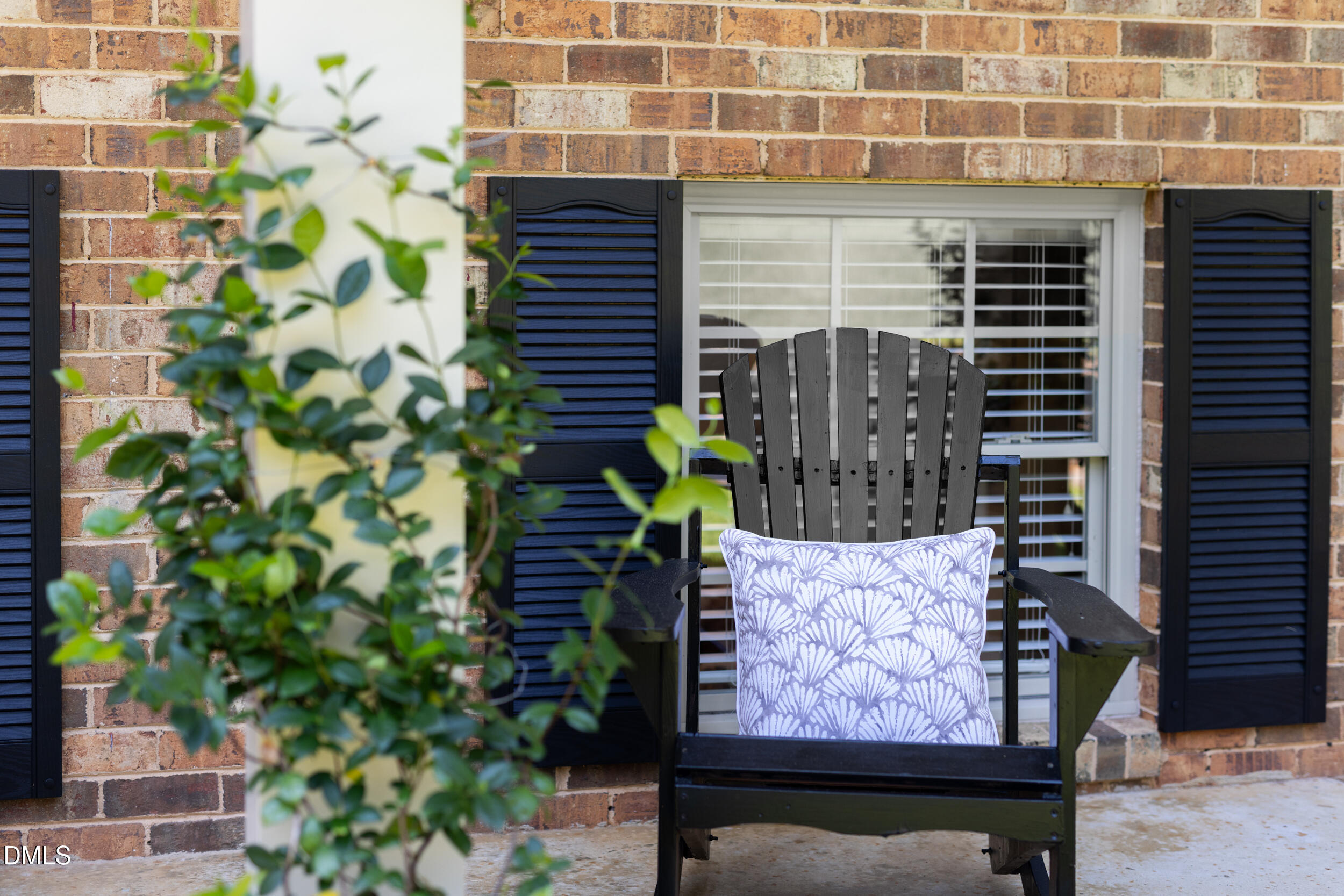 3519 Winding Way Property Photo 8
