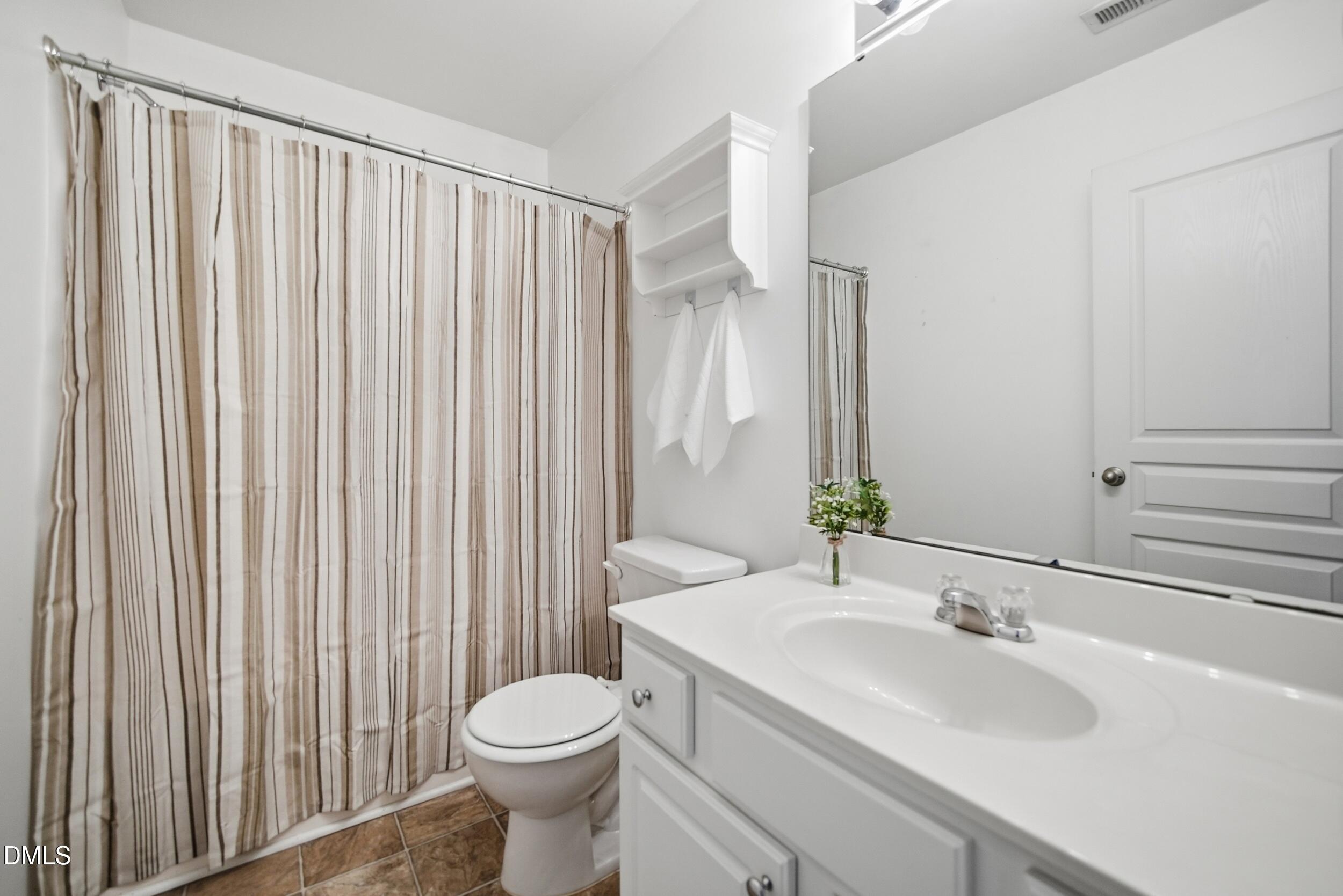 5311 Crescentview Parkway Property Photo 13