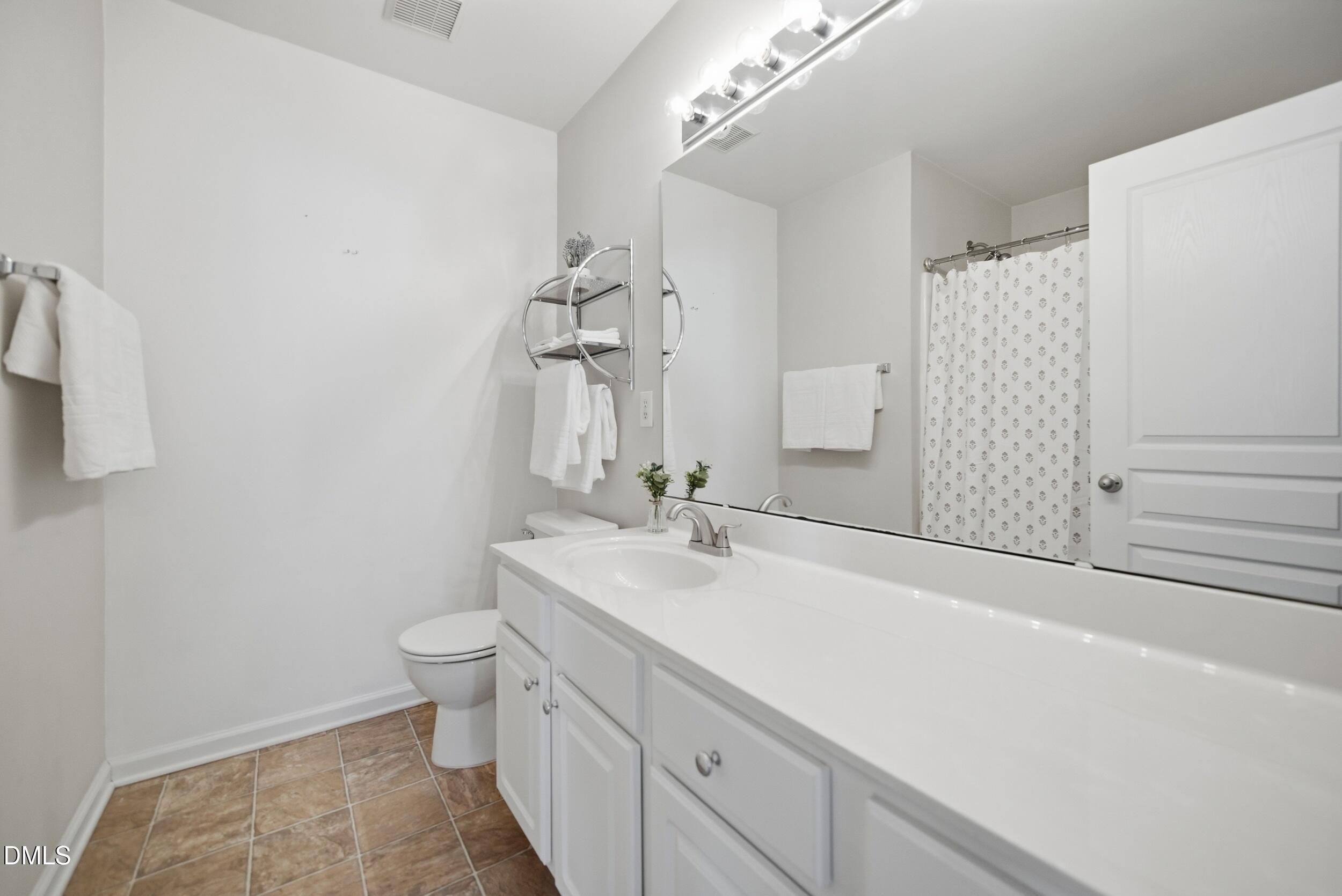 5311 Crescentview Parkway Property Photo 17
