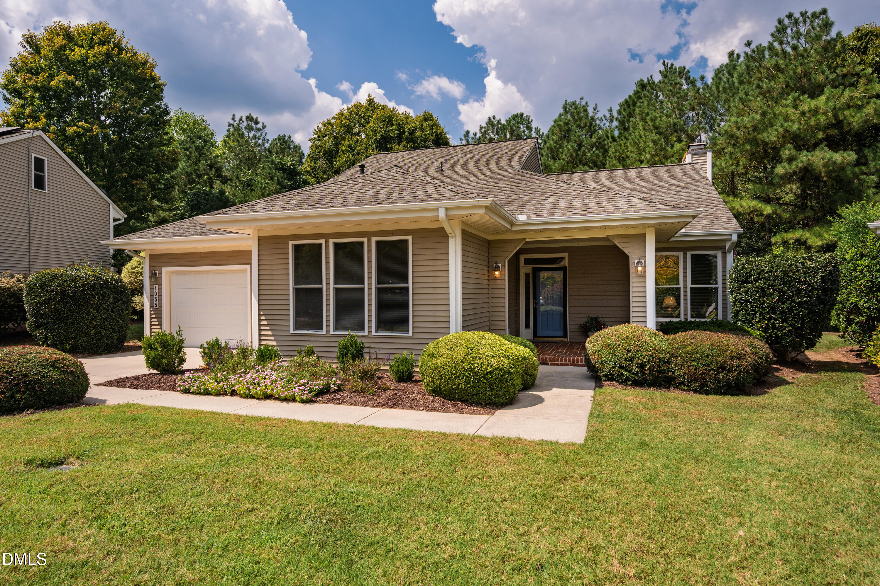 4055 Sampson Property Photo 1
