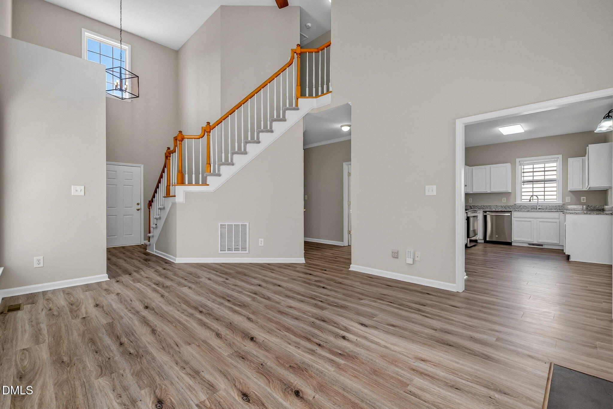 2525 Trailwood Hills Drive Property Photo 12